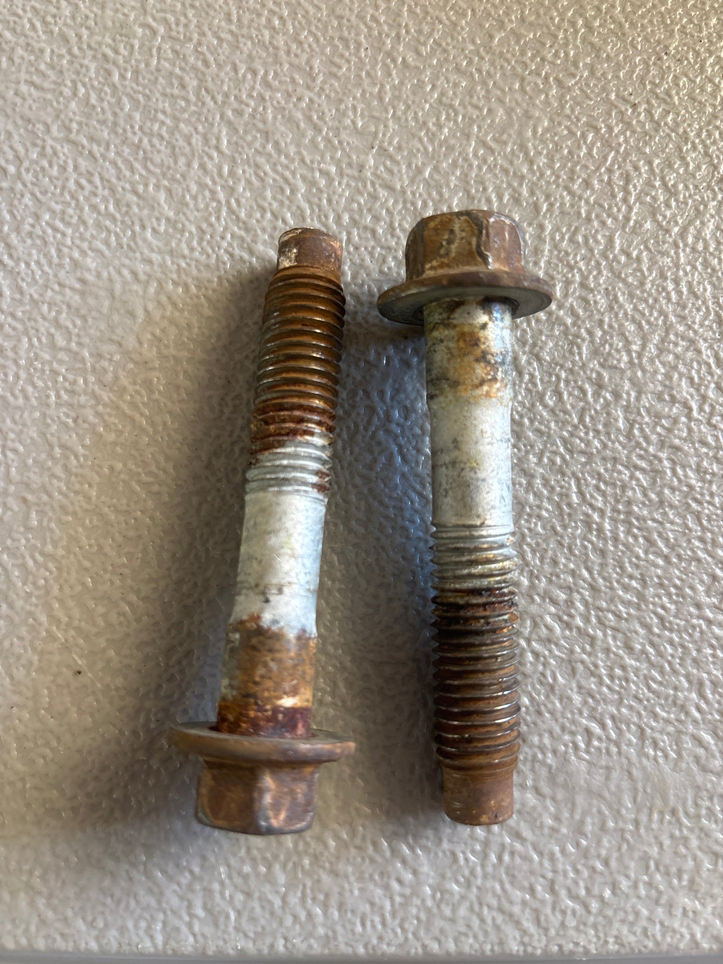 Jeep Grand Cherokee WJ Rear Shock Bolts. Both Upper/Lower