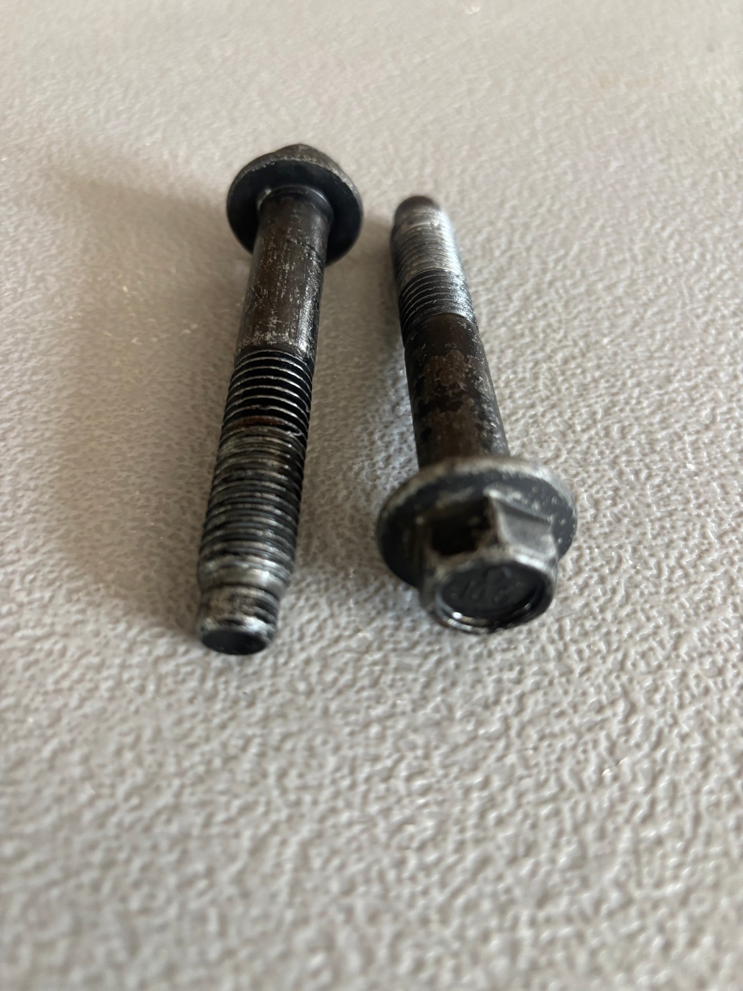 Jeep Grand Cherokee WJ Rear Shock Bolts. Both Upper/Lower