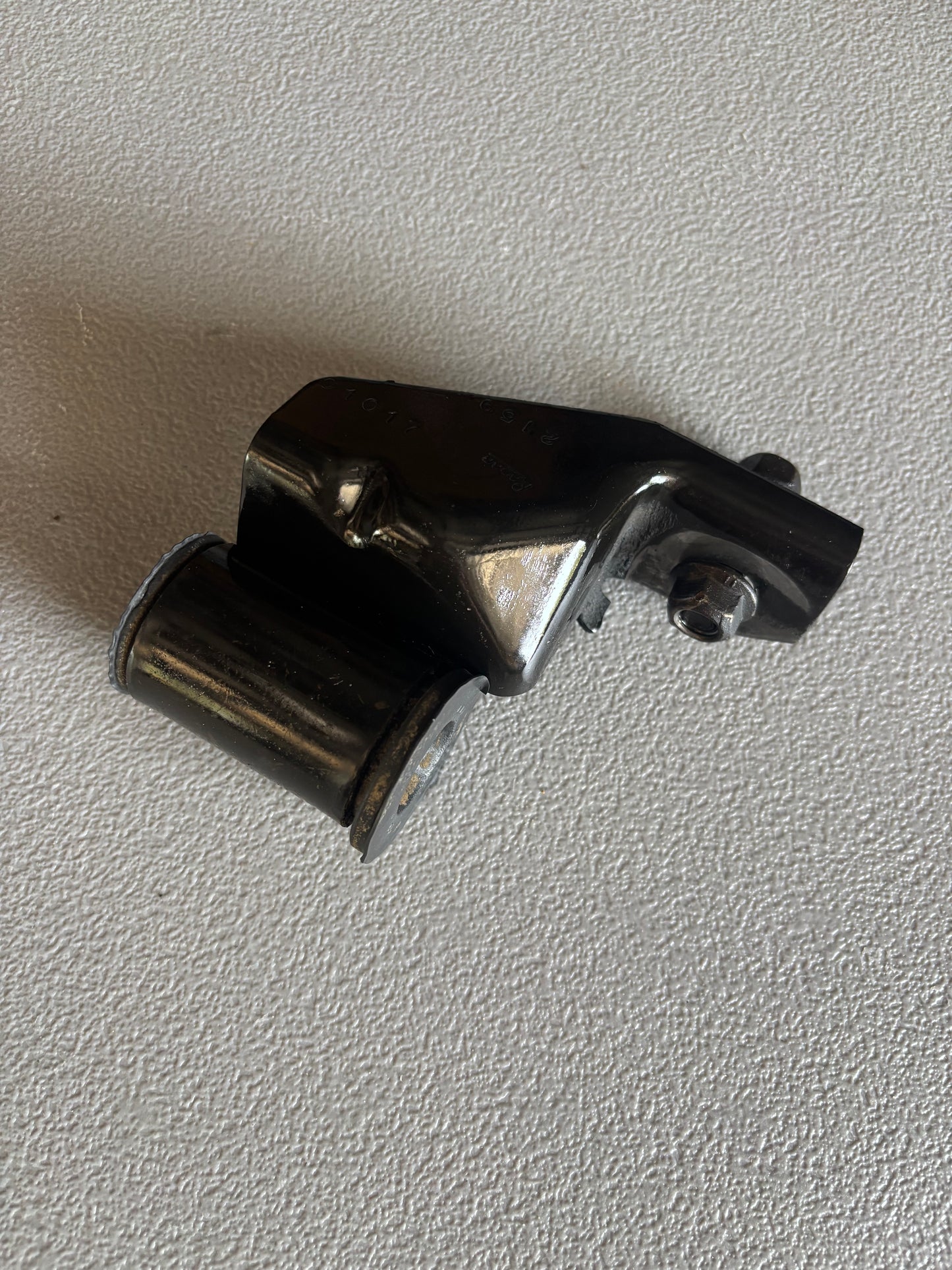 Exhaust Hanger Mount. 99-2004 Jeep Grand Cherokee 4.0