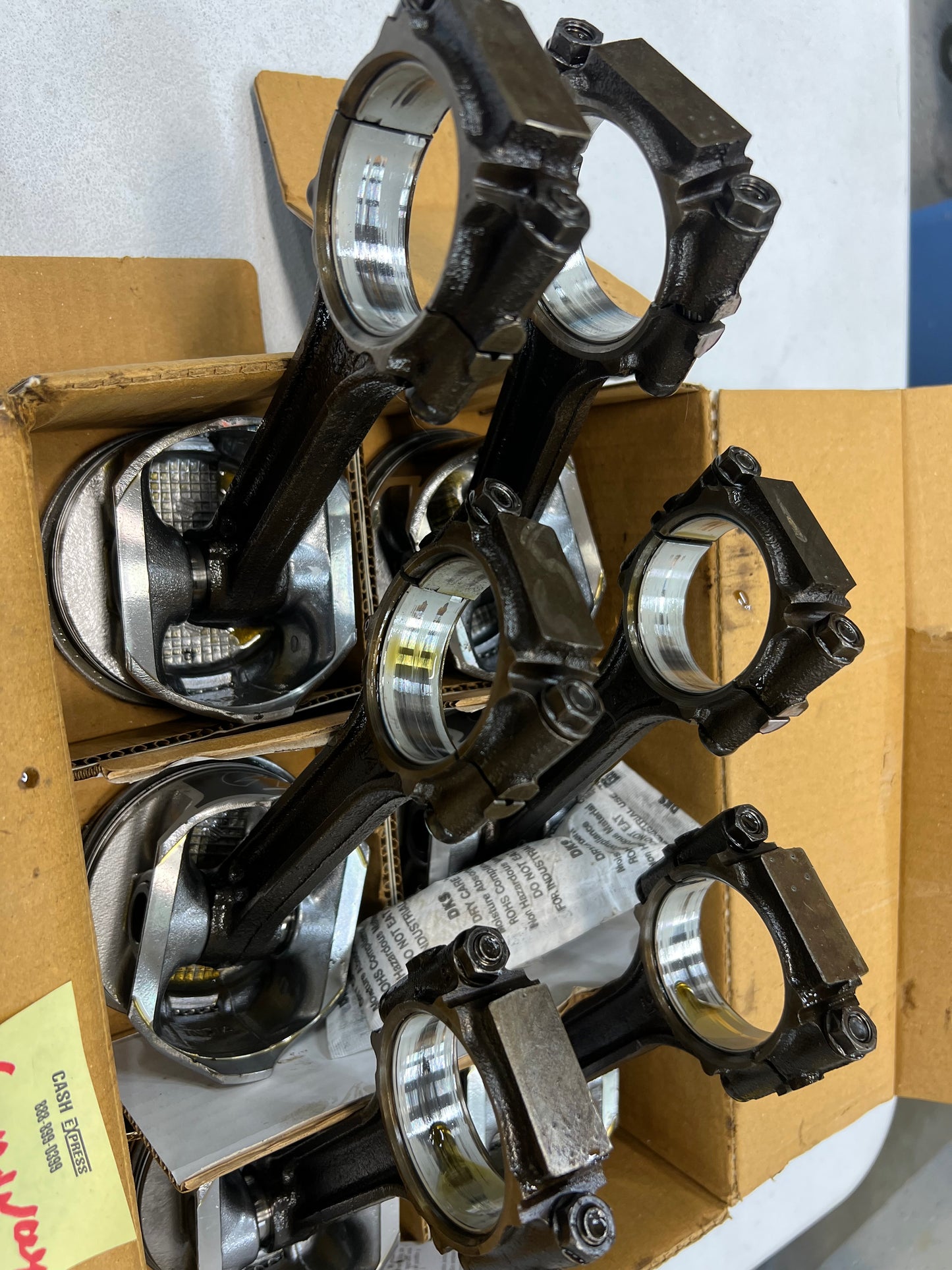 100 Miles - USED - 4.0 Pistons & Rods - NewISH Pistons on Rods With Rings -