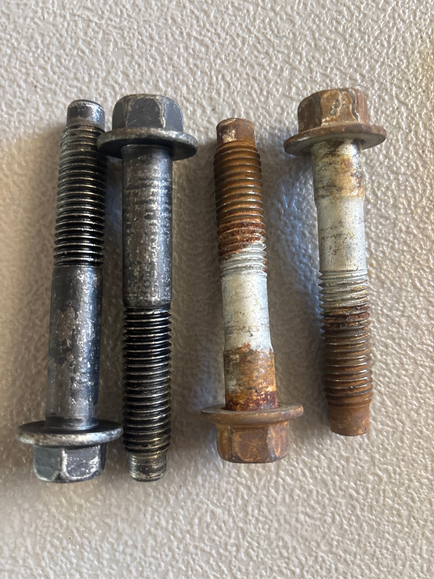 Jeep Grand Cherokee WJ Rear Shock Bolts. Both Upper/Lower