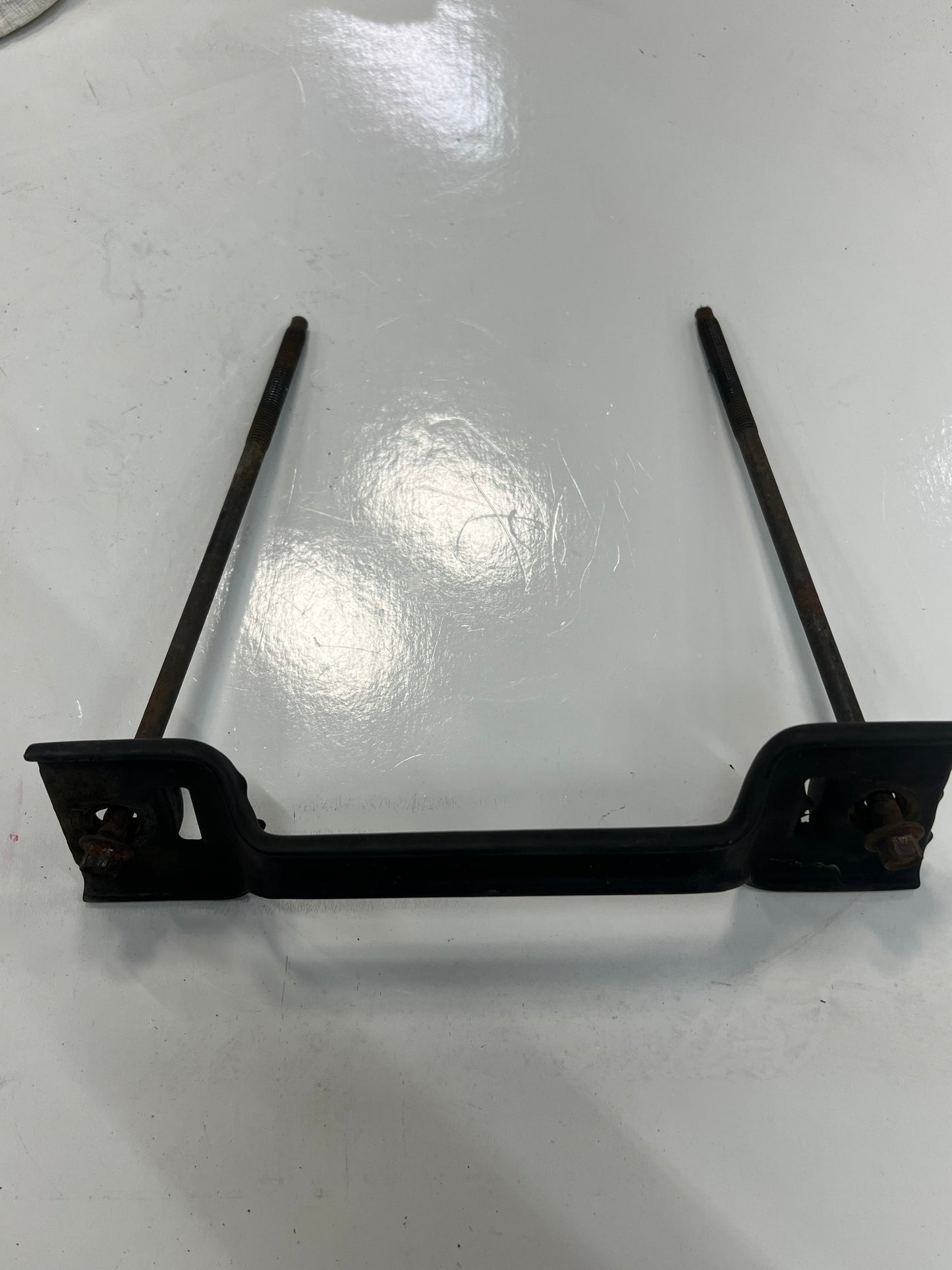 Battery Tray & Hardware - OEM - 93-98 Jeep Grand Cherokee ZJ