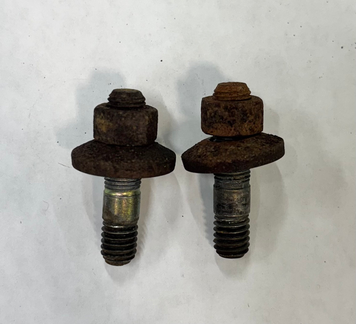 Intake & Exhaust Manifold Bolts & Studs 4.0 & 2.5 Engines