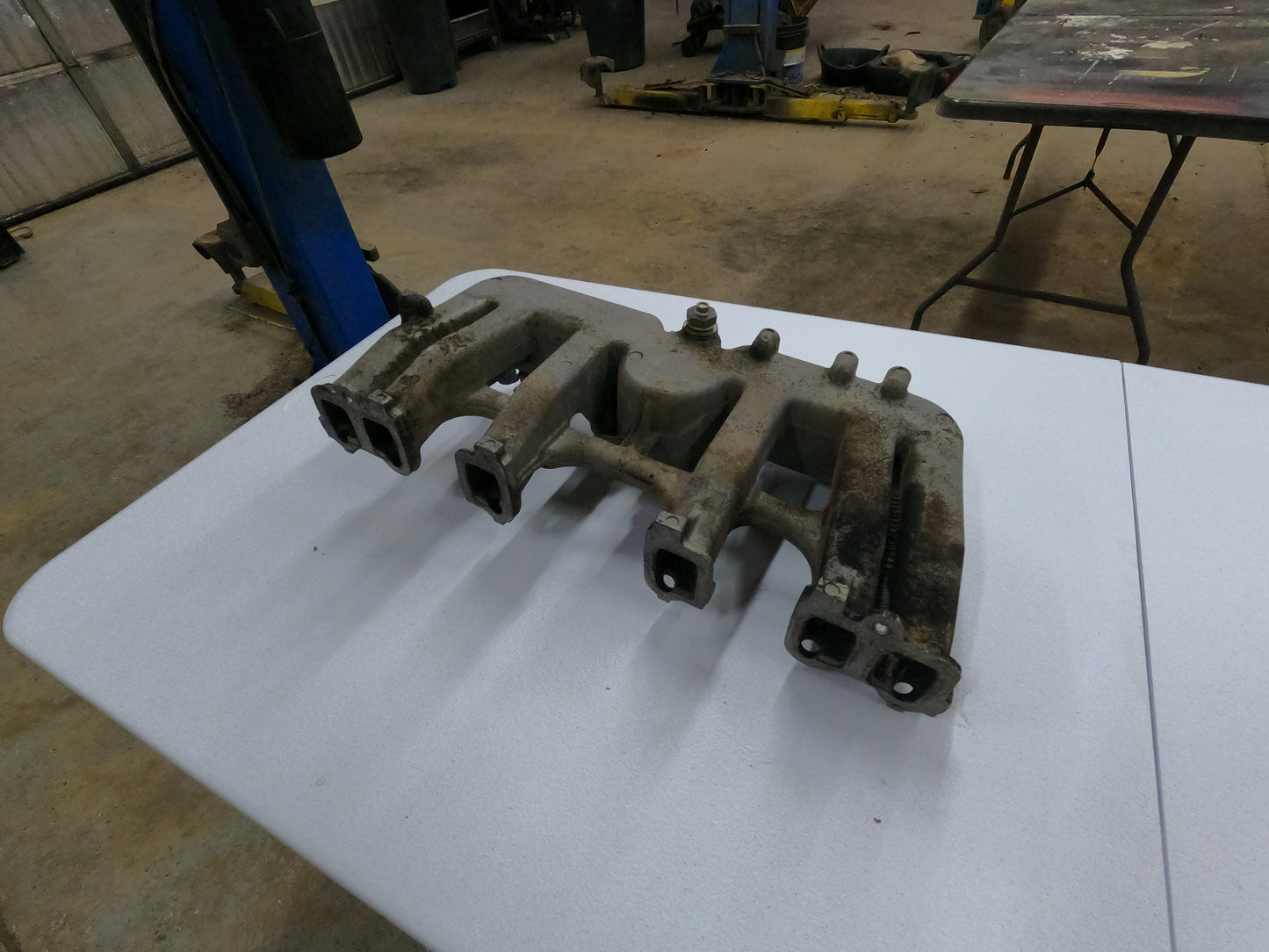 1987-1990 Jeep Cherokee Renix Intake Manifold