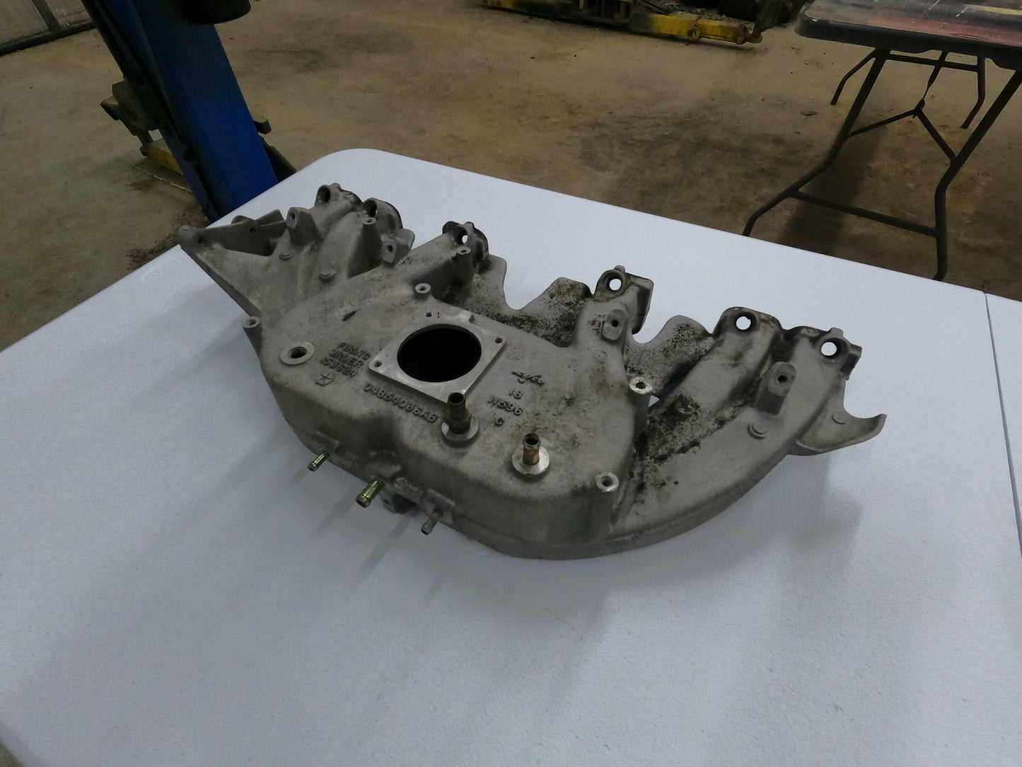 1999-2006 Jeep 4.0L Intake Manifold "Horse Shoe style"