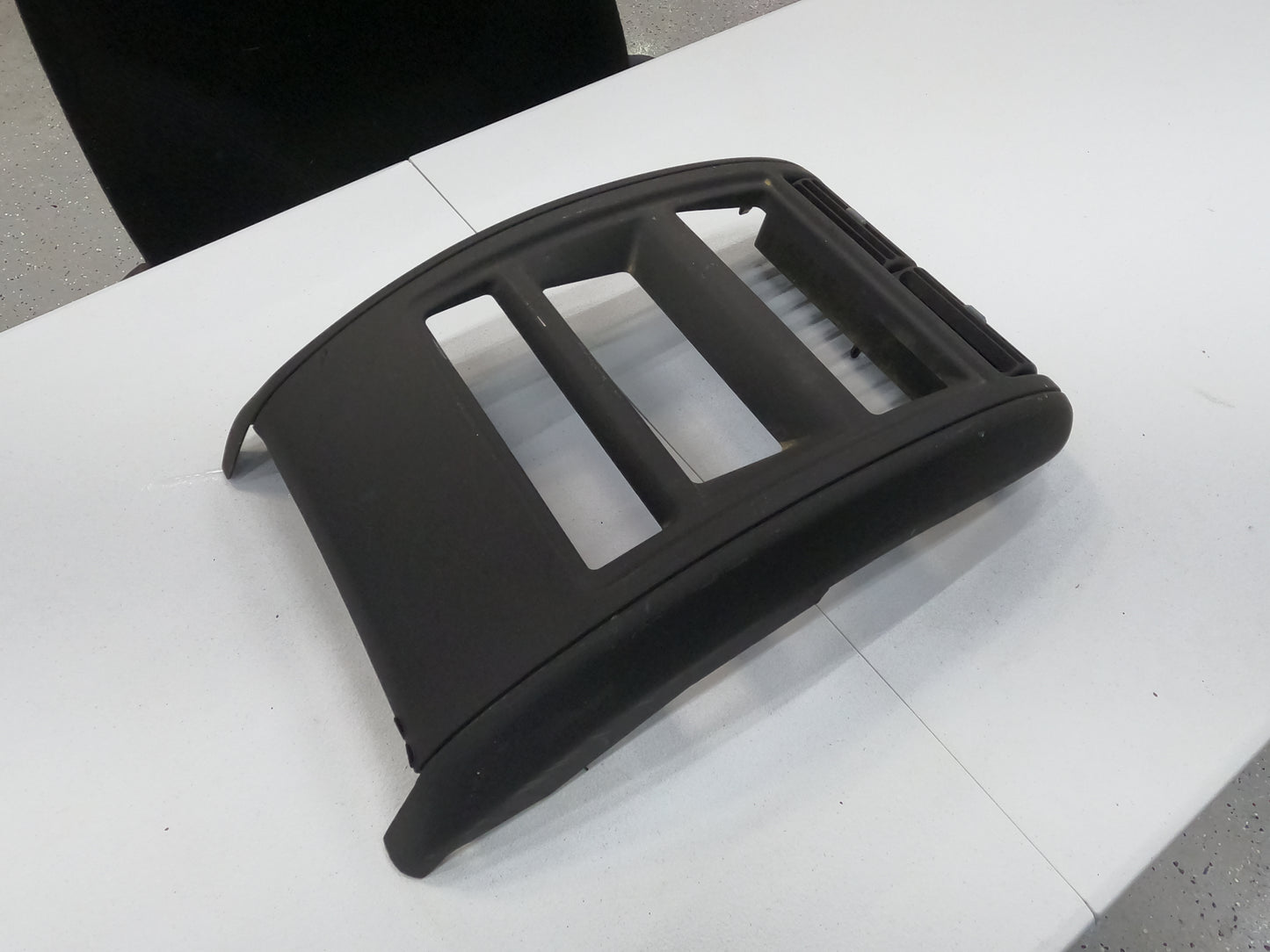 Main Dash Bezel Cover. 1997-2001 Jeep Cherokee XJ