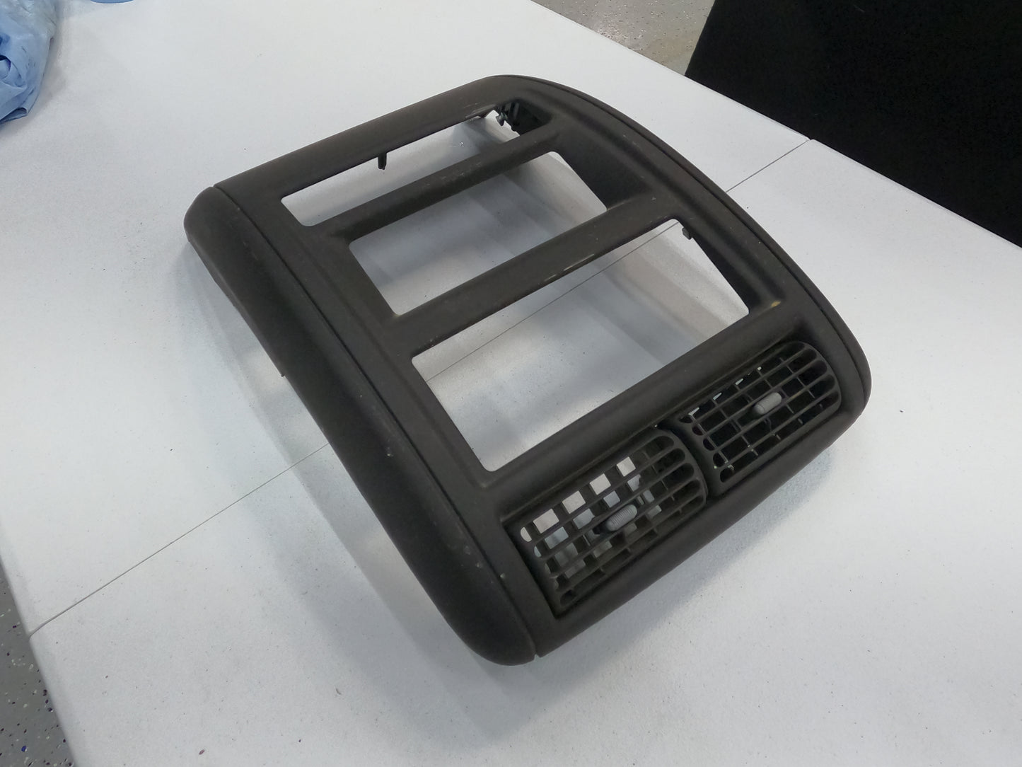 Main Dash Bezel Cover. 1997-2001 Jeep Cherokee XJ