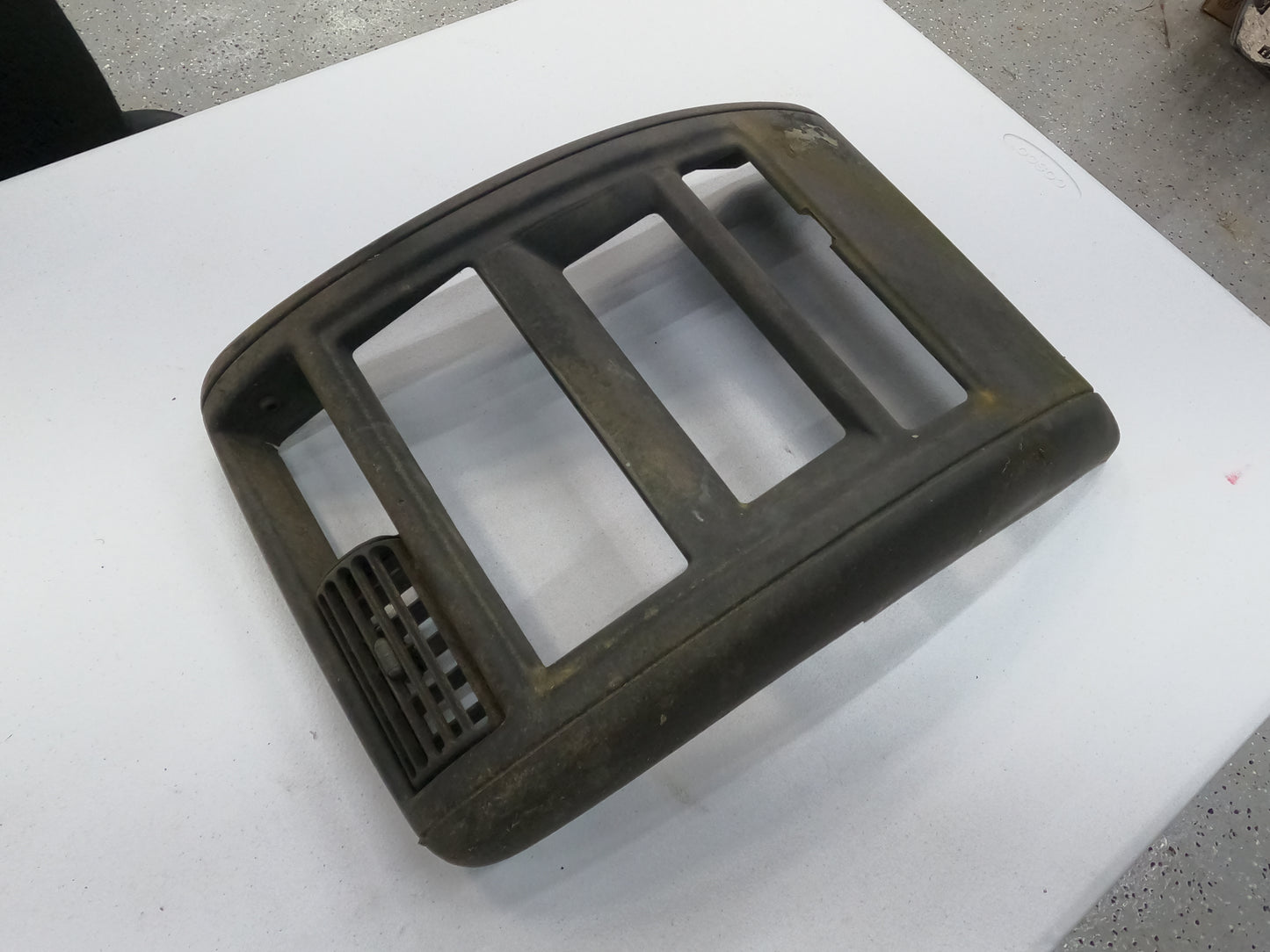 Main Dash Bezel Cover. 1997-2001 Jeep Cherokee XJ