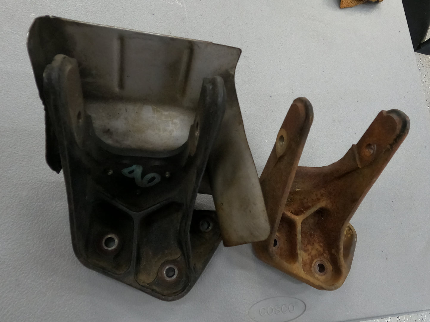 Jeep 4.0 Engine Mount Brackets 87-2001 93-98 **ALL MODELS** XJ ZJ & TJ?