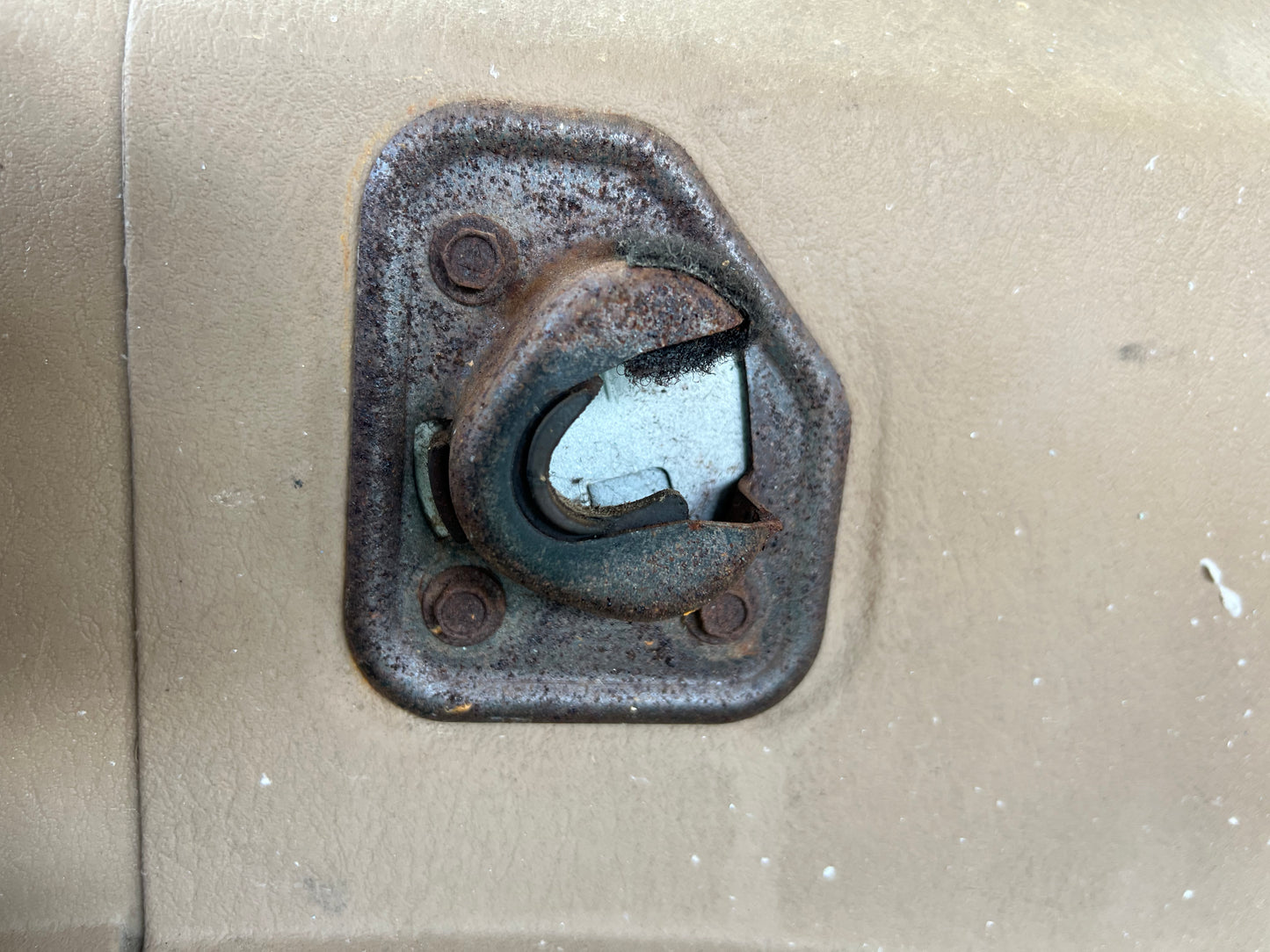 Jeep Cherokee XJ Rear Seat Latch/Striker With Hardware 84-01