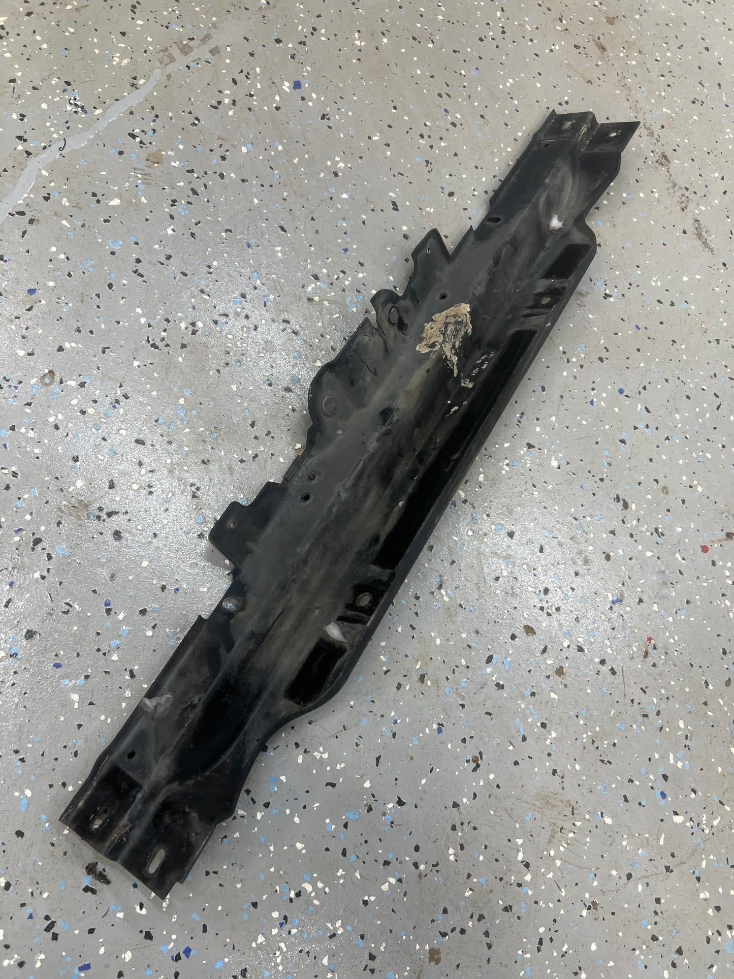 Upper Radiator Support & Support Rods - 93-98 Jeep Grand Cherokee