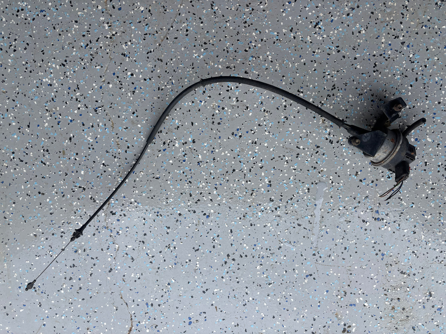 Cruise Control Actuator/Servo With Cable. 99-2004 Grand Cherokee. 4.0 & 4.7