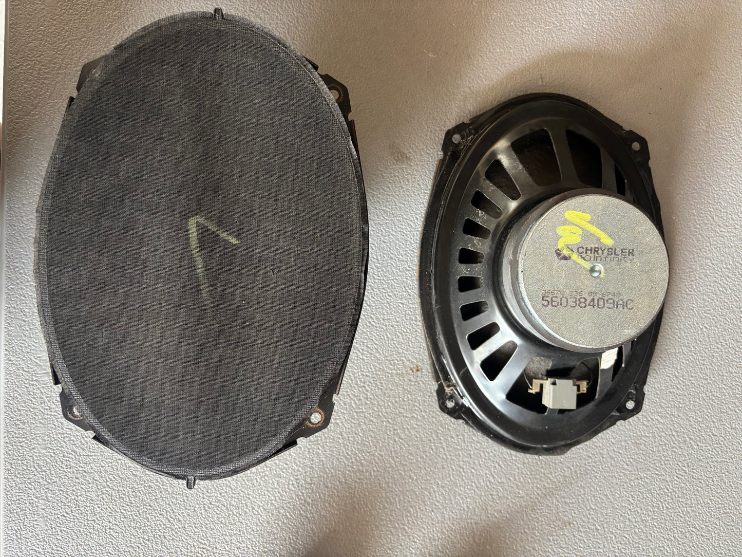 99-2004 Jeep Grand Cherokee Factory Speakers. Infinity Gold & Factory **TESTED**