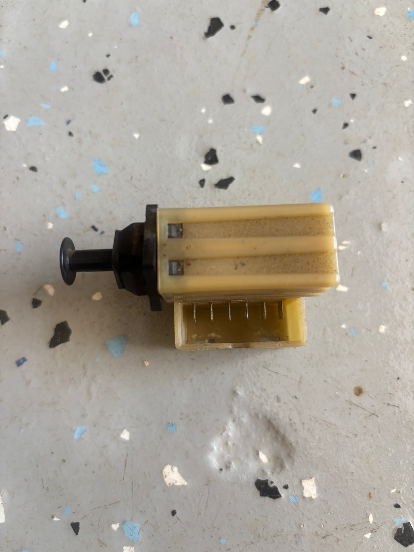 OEM Brake Light Switch for 99-04 Jeep Grand Cherokee WJ