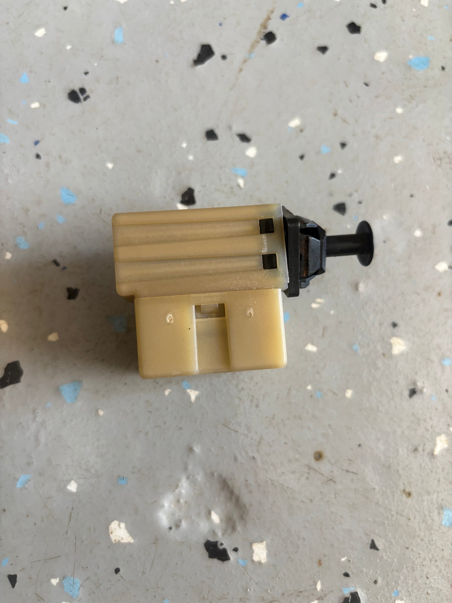 OEM Brake Light Switch for 99-04 Jeep Grand Cherokee WJ