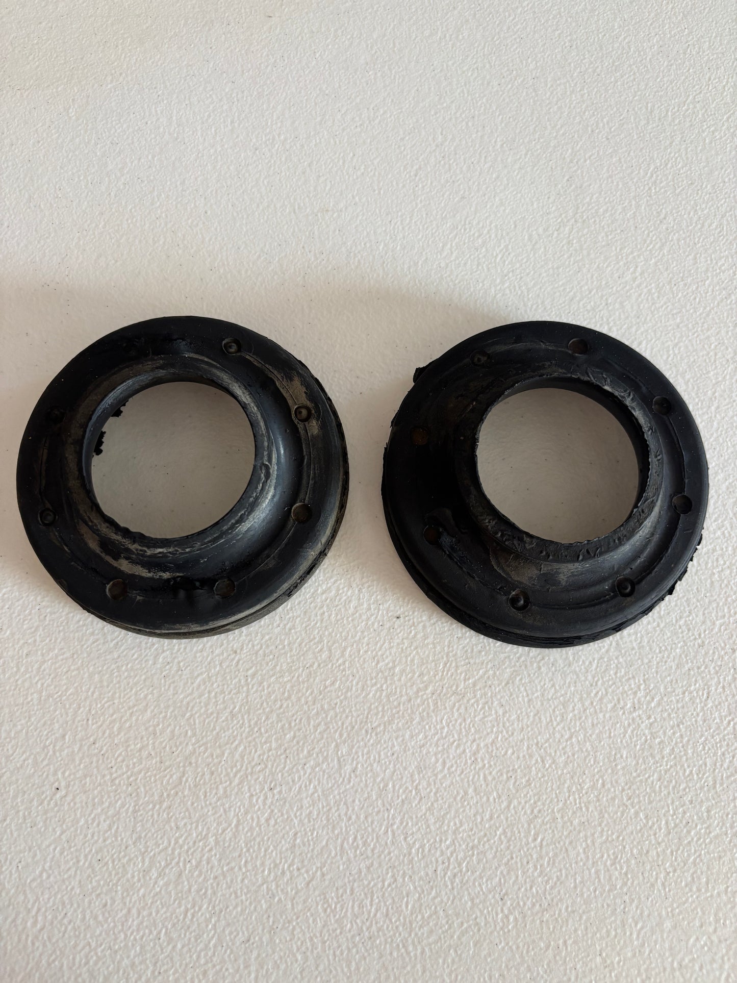 Front & Rear Spring Isolators 1984-2004 Jeep Cherokee & Grand Cherokee **All Models*