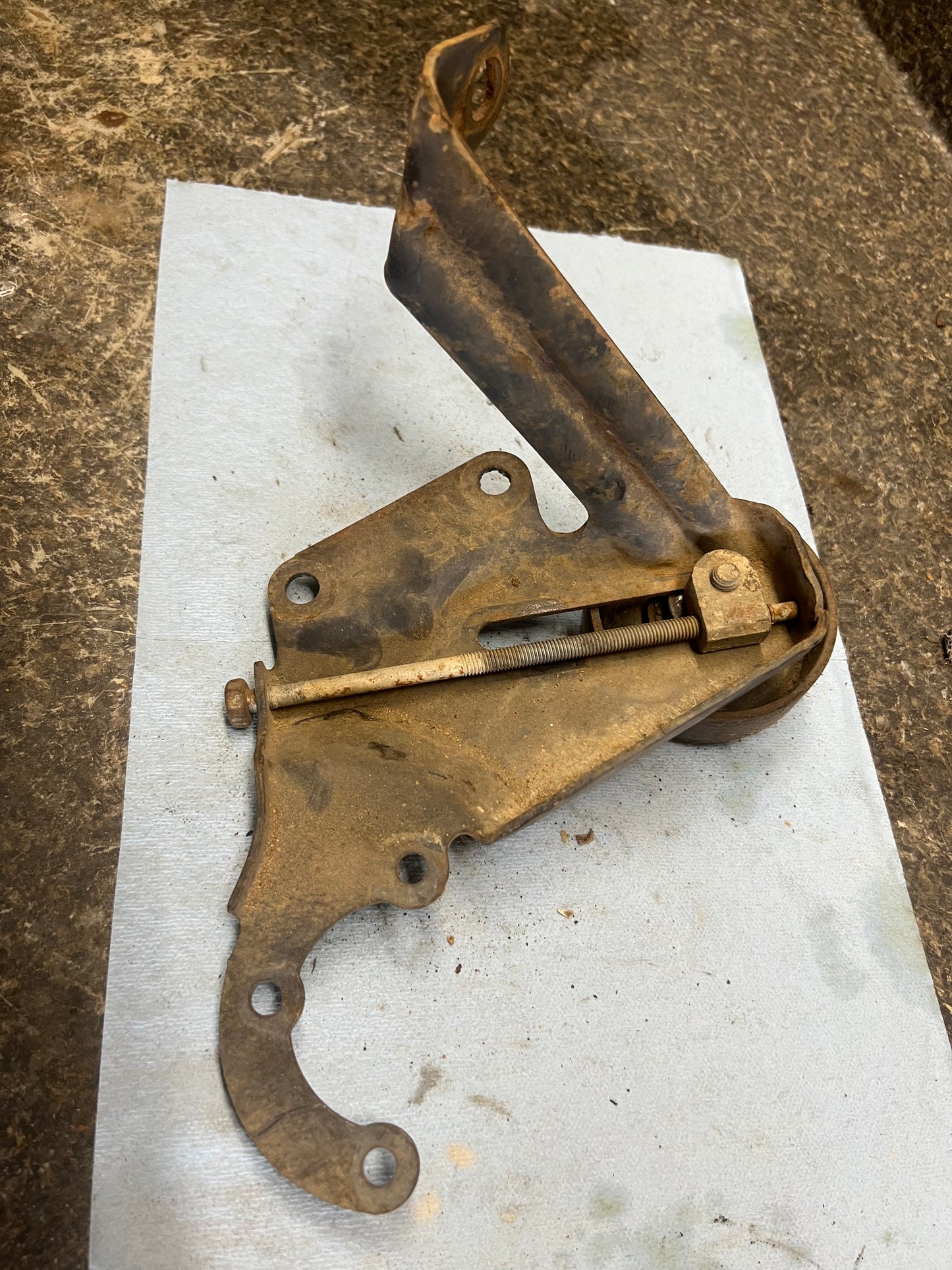 Late Model Cherokee/Grand Cherokee/ Wrangler Belt Tensioner Bracket/Bolt