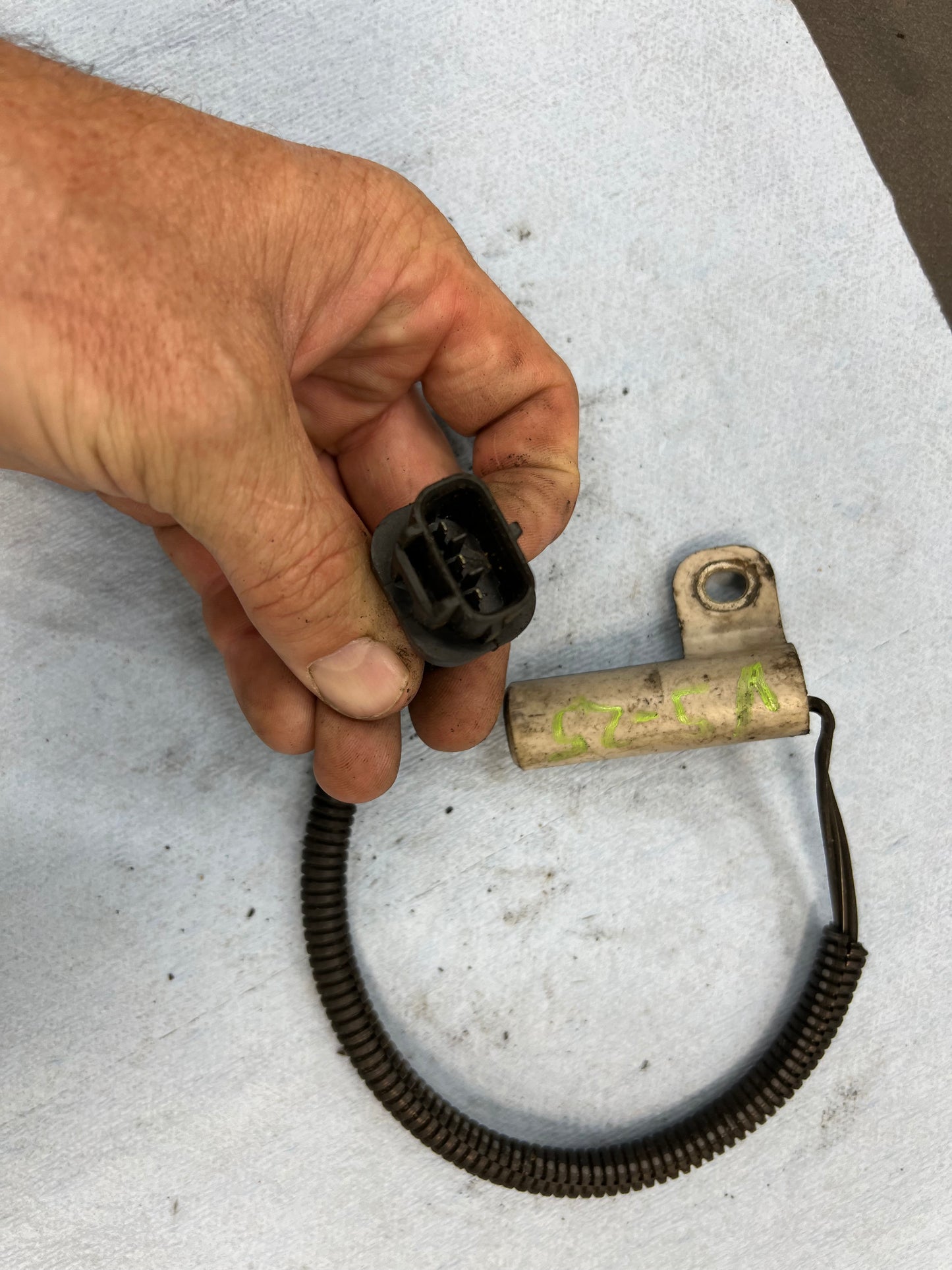 FACTORY Grand Cherokee 4.0 Crank Shaft Sensor. TESTED
