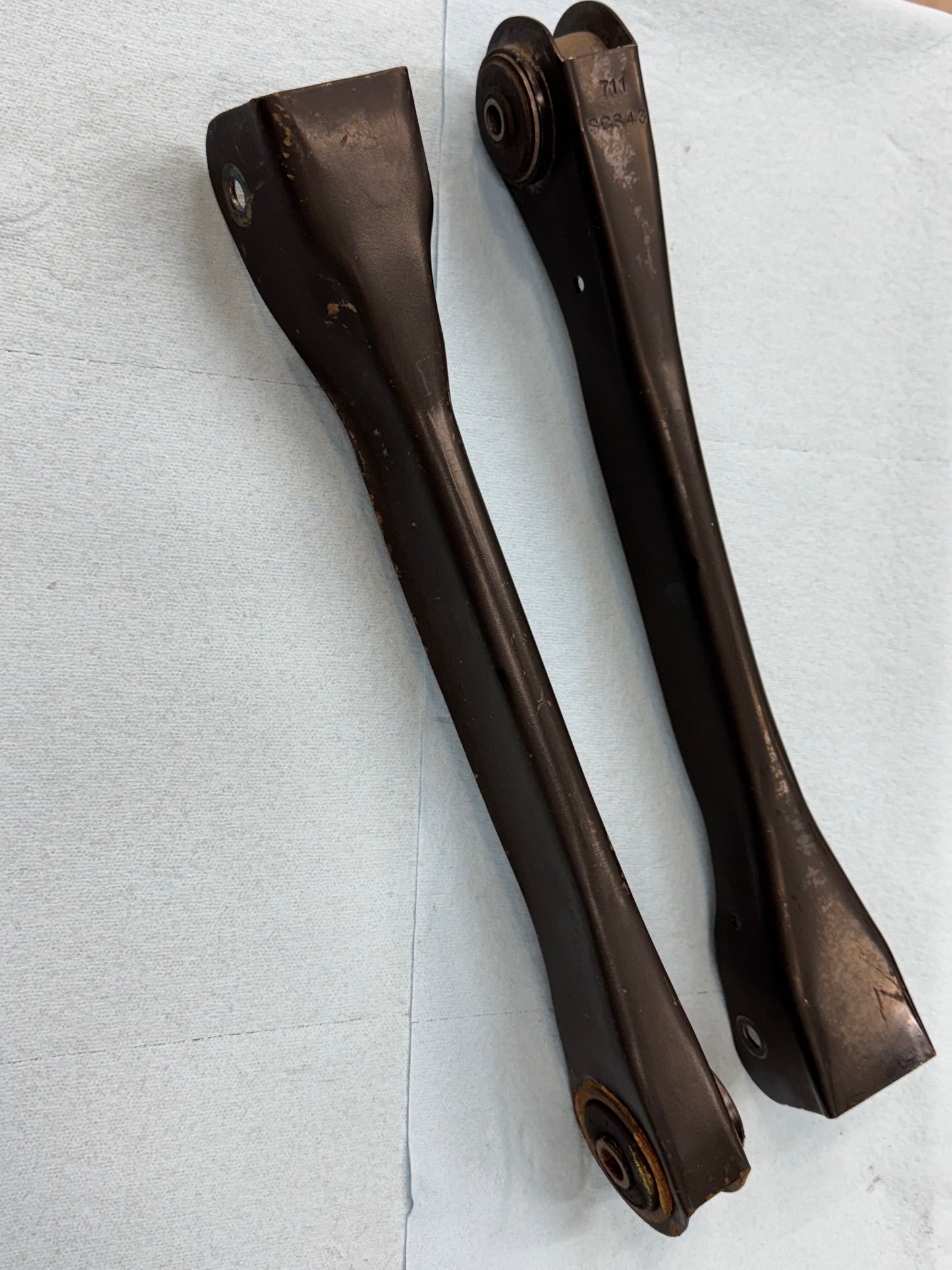 Upper Control Arms - Front - OEM - Jeep Cherokee XJ & Grand Cherokee ZJ