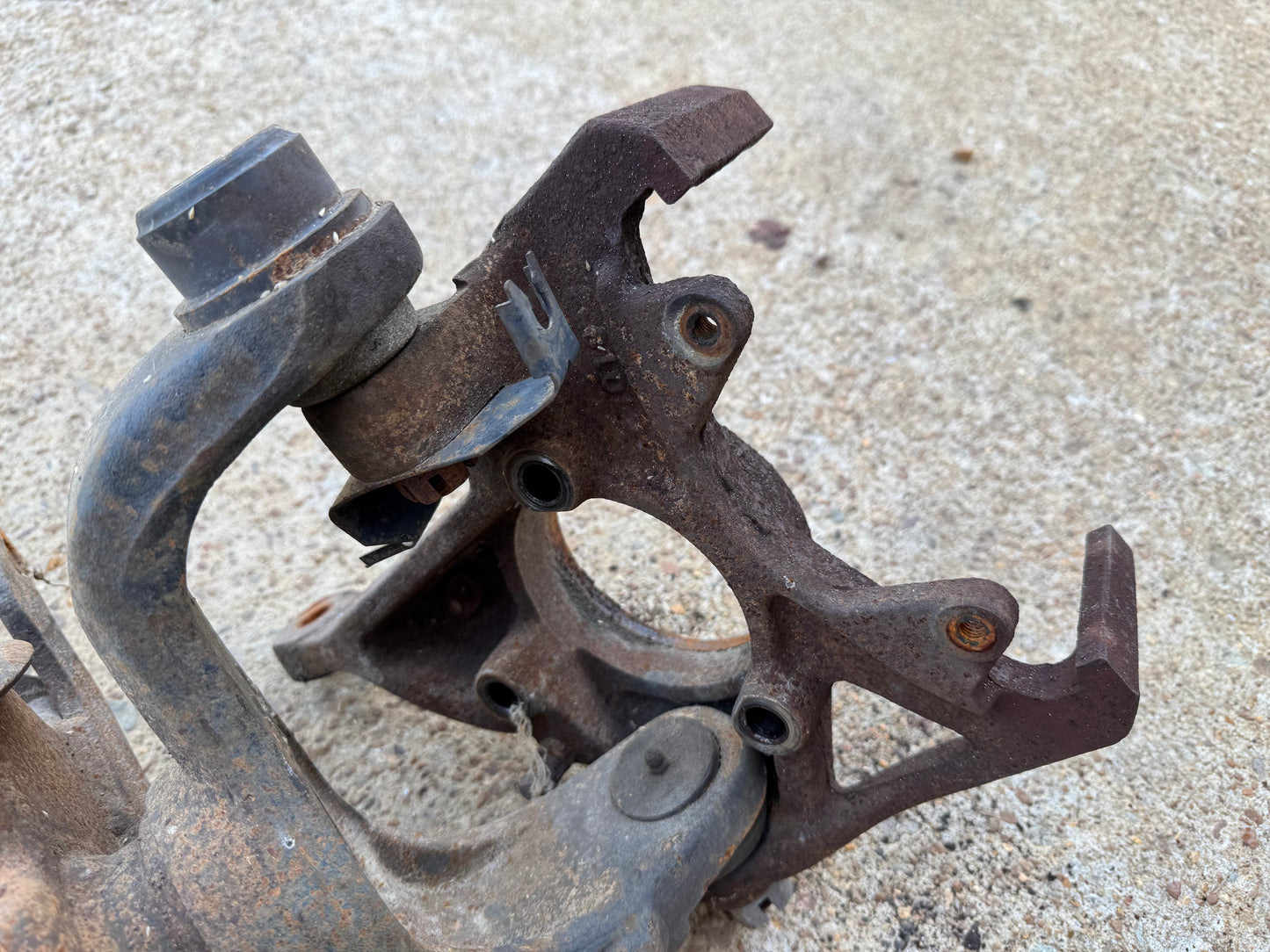 ABS Wire Support Bracket - Front Axle - Inner Knuckle Mounted