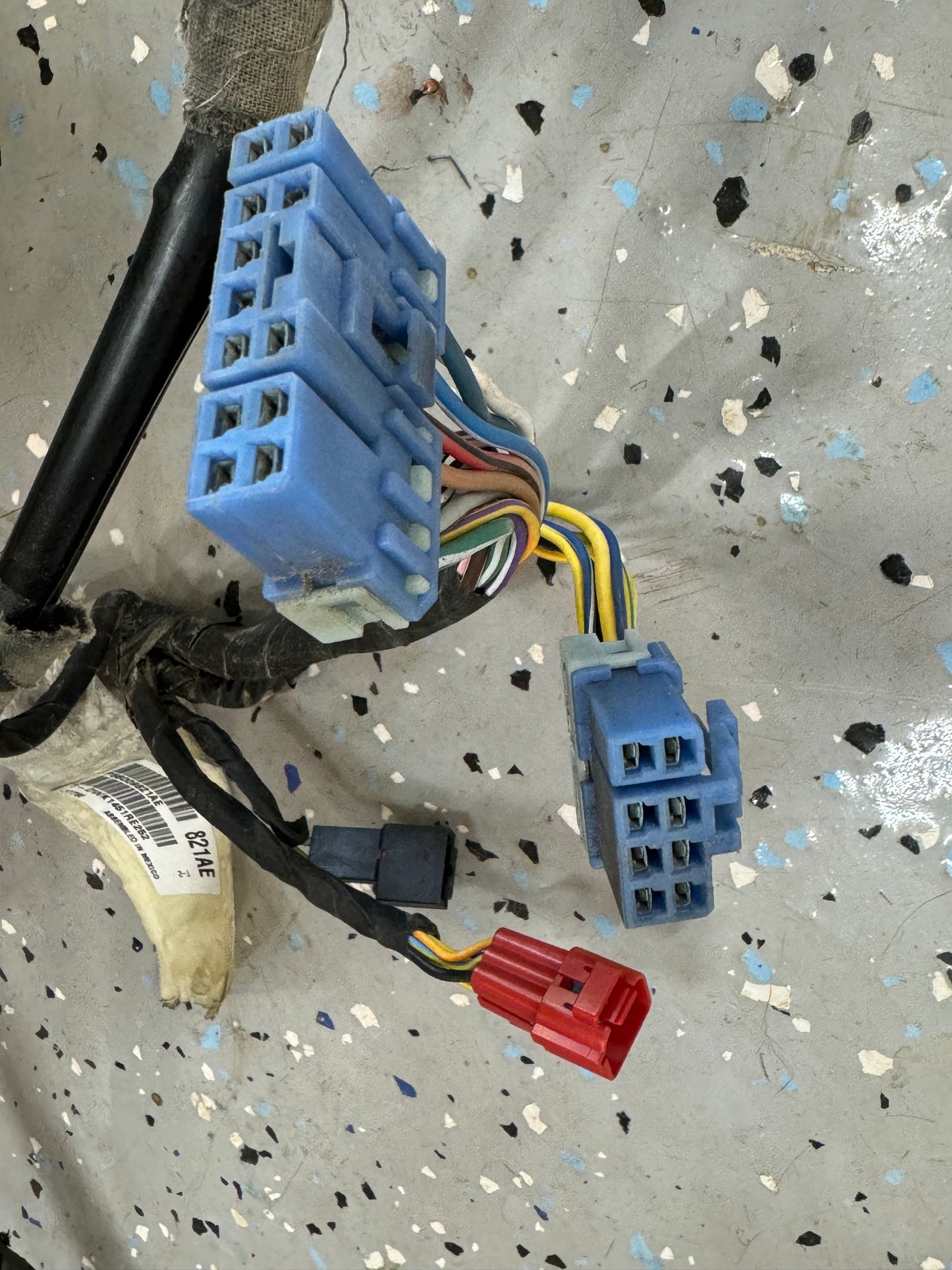 Liftgate Parts & Accessories  Latch-Lock-Handle-Wiring  97-01 Jeep Cherokee XJ
