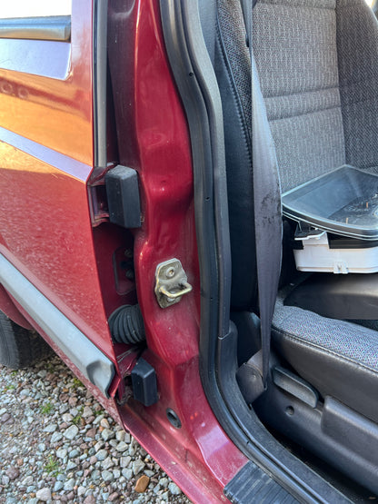 Door Latch Striker & Bolts -  Jeep Cherokee XJ - 1997-2001