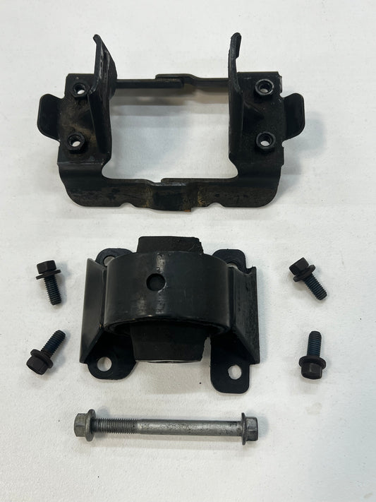 Transmission Mount - Bracket - Bolts - 1999-2004 Grand Cherokee WJ 4.0 & 4.7