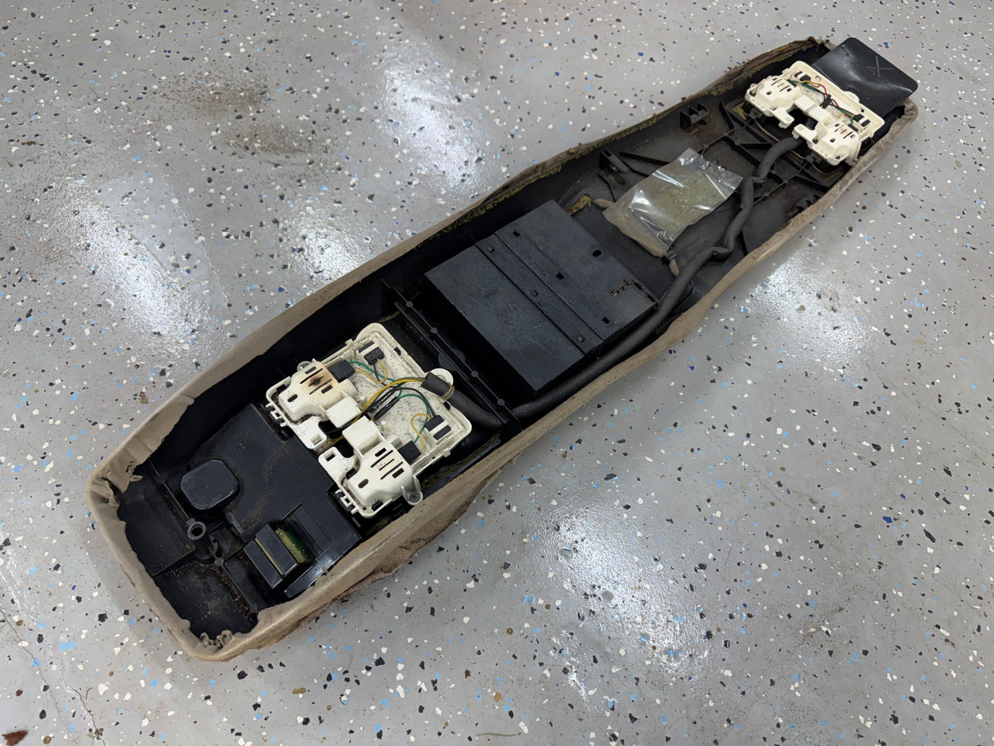 Overhead Console -  Jeep Cherokee XJ - 1991-1996