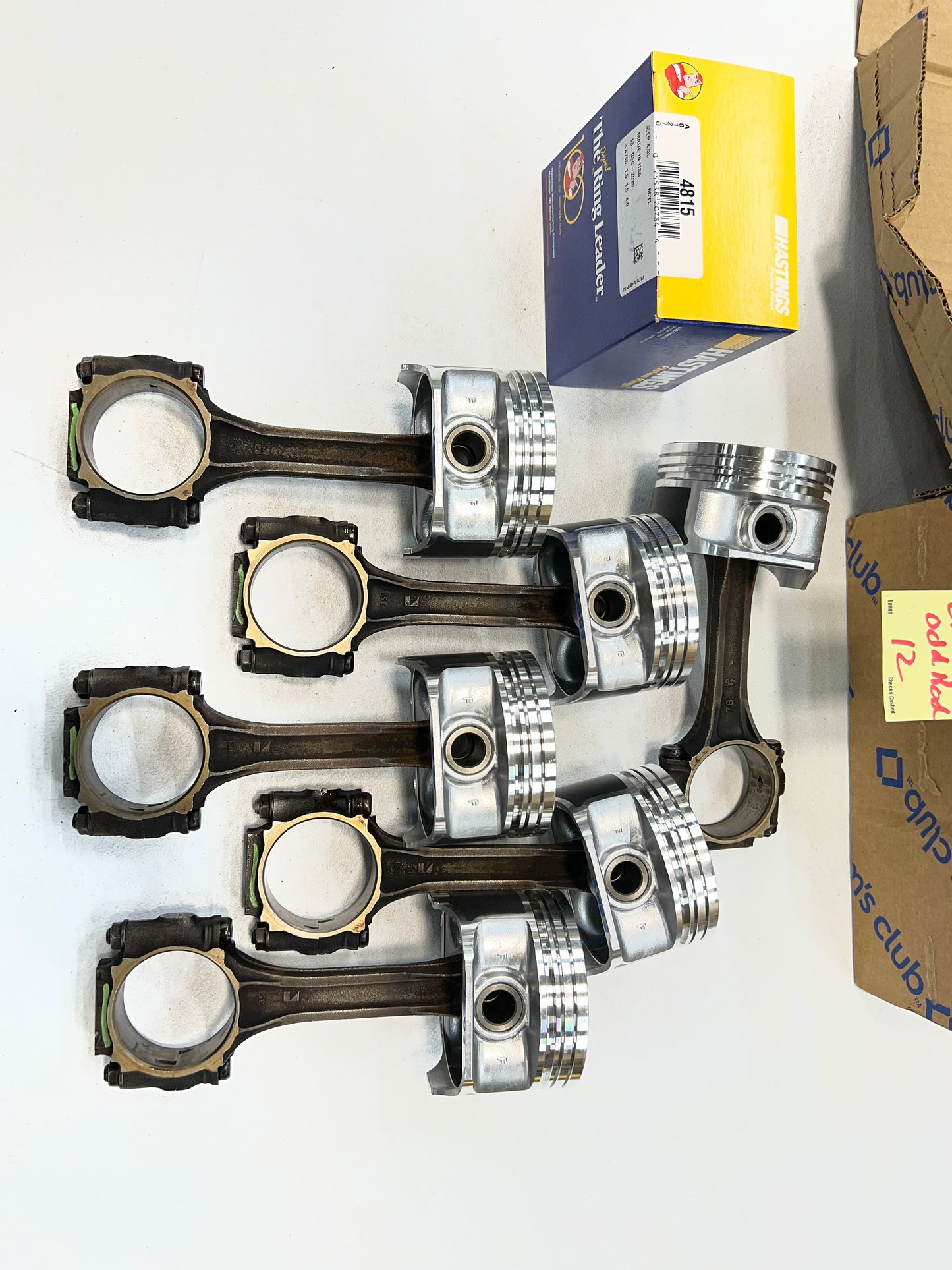 eBay Pistons on AMC Rods -  4.0 Pistons & Rods - New Pistons on Rods With Rings