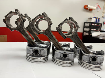 New 4.0 Pistons Pre-Assembled on Rods - Full Set with New Rings