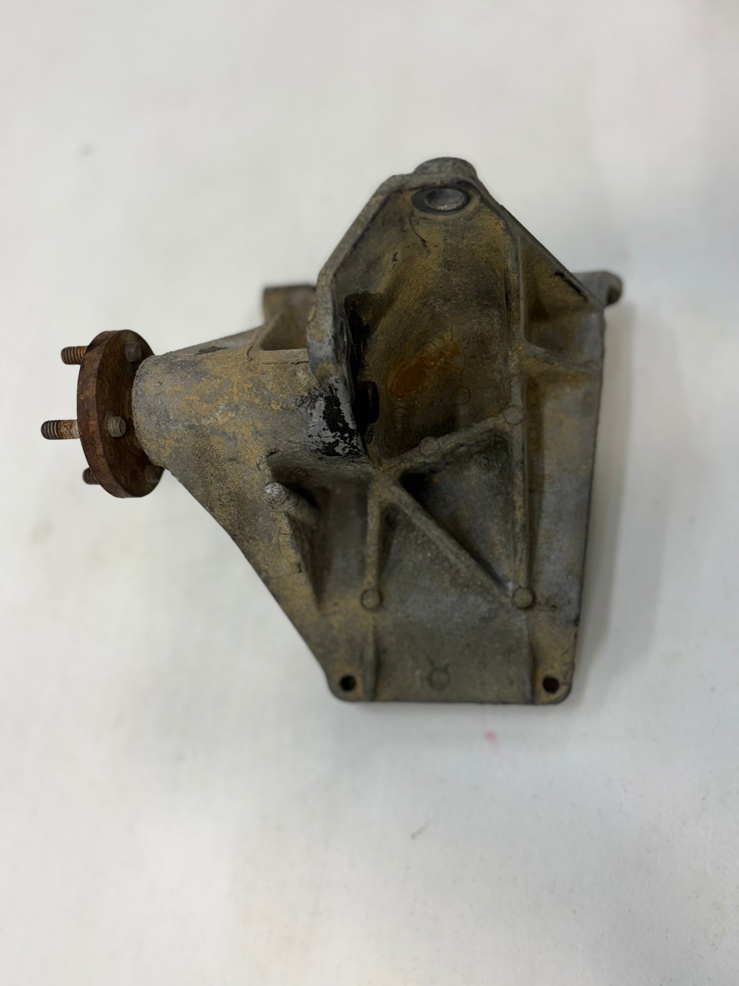 Cherokee XJ Fan Hub/ Alternator Bracket