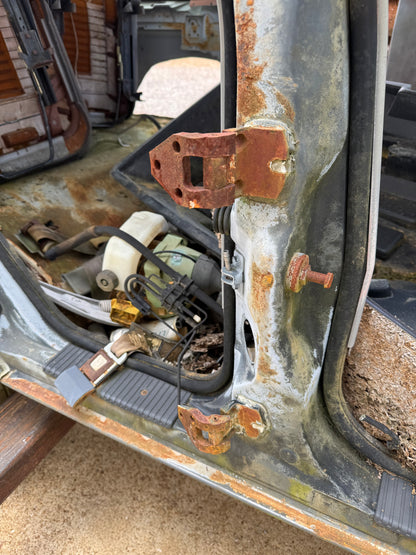 Door Hinges - 1984-2001 - Jeep Cherokee XJ 2 & 4 Door Models - NEEDS PICTURES