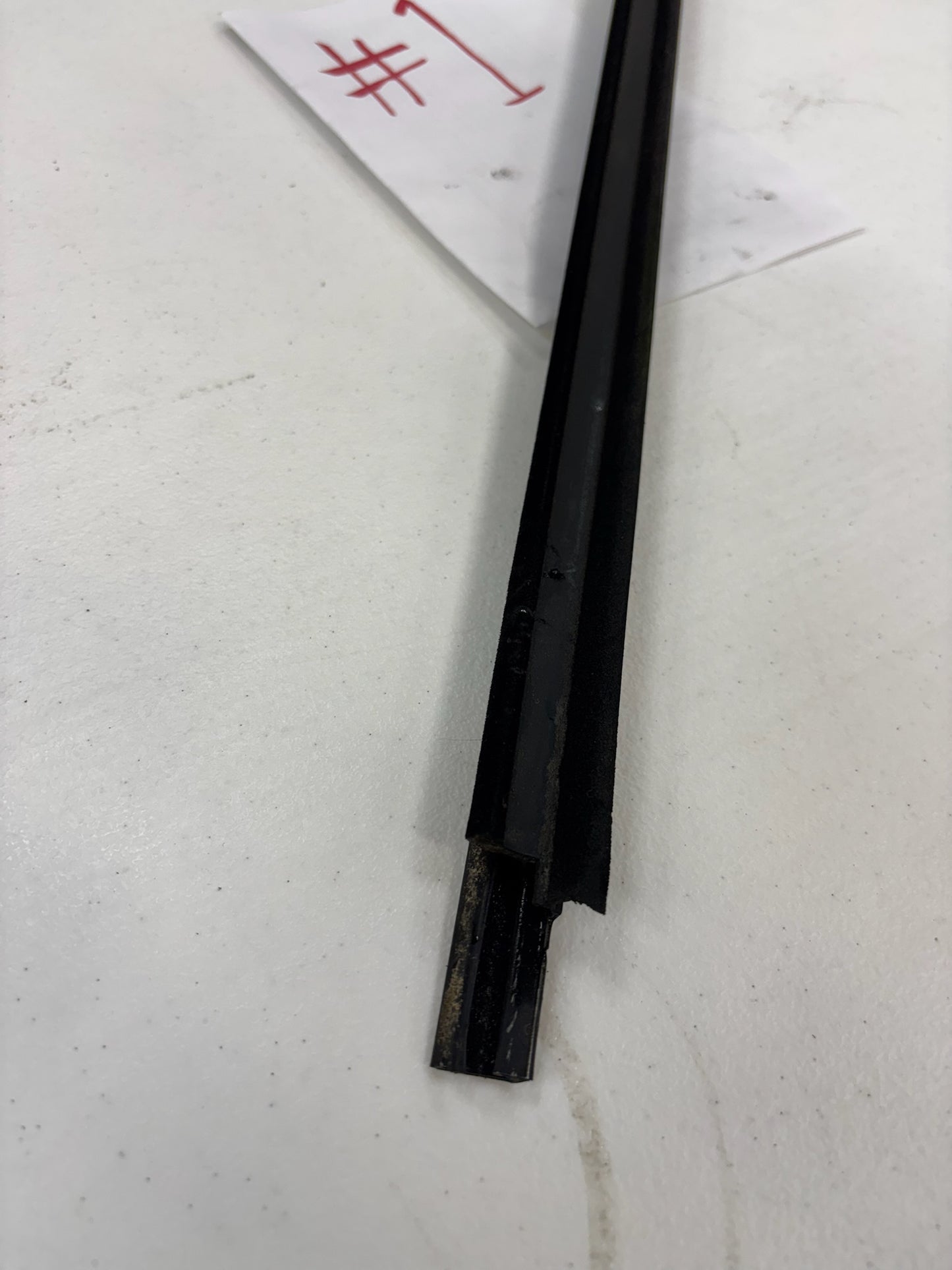 Lower Window Seal / Sweeps - Trim - 1993-1998 - Grand Cherokee ZJ