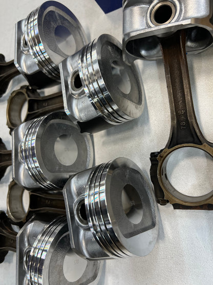 eBay Pistons on AMC Rods -  4.0 Pistons & Rods - New Pistons on Rods With Rings