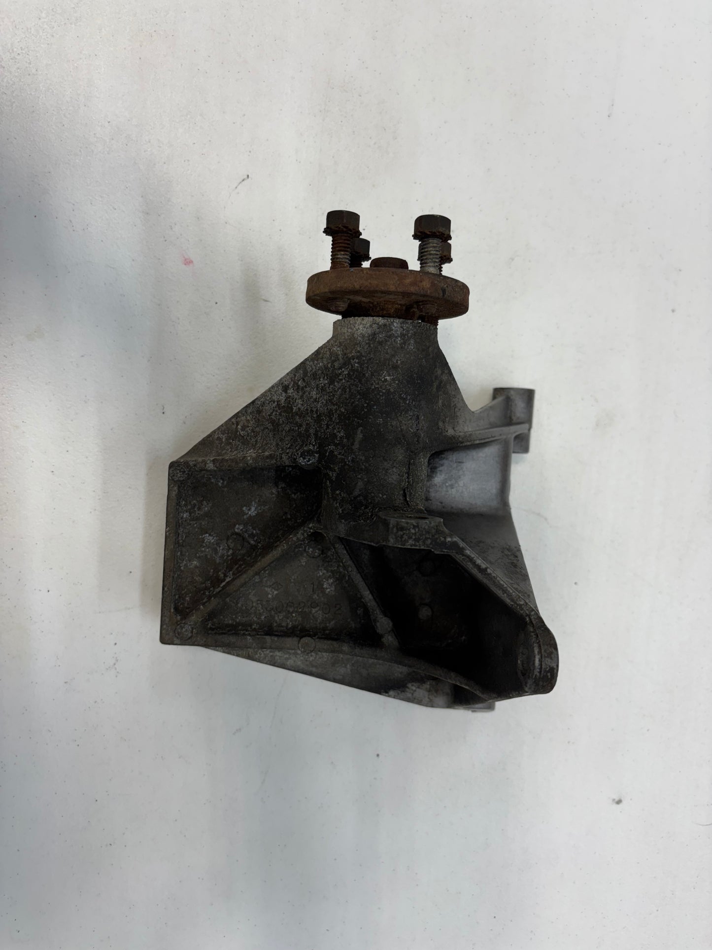 Cherokee XJ Fan Hub/ Alternator Bracket