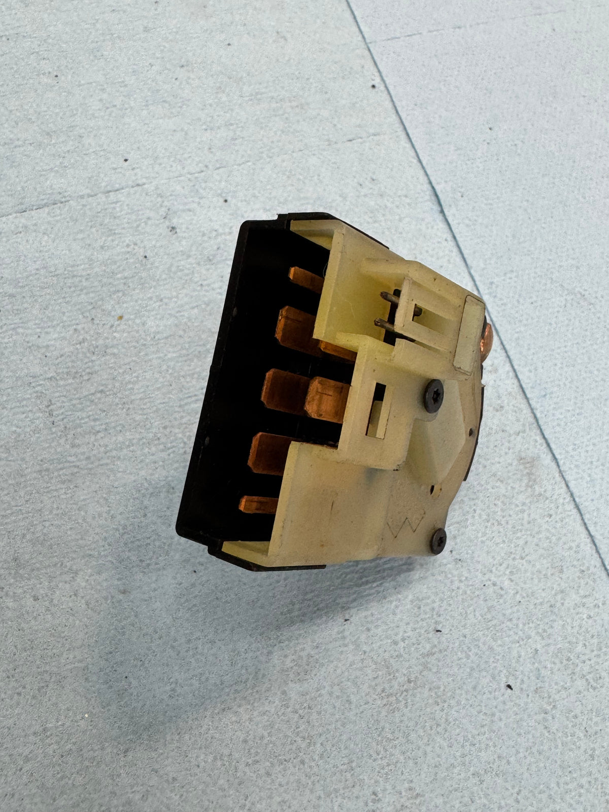 - Ignition Switch - OEM - 1997-2001 Jeep Cherokee XJ