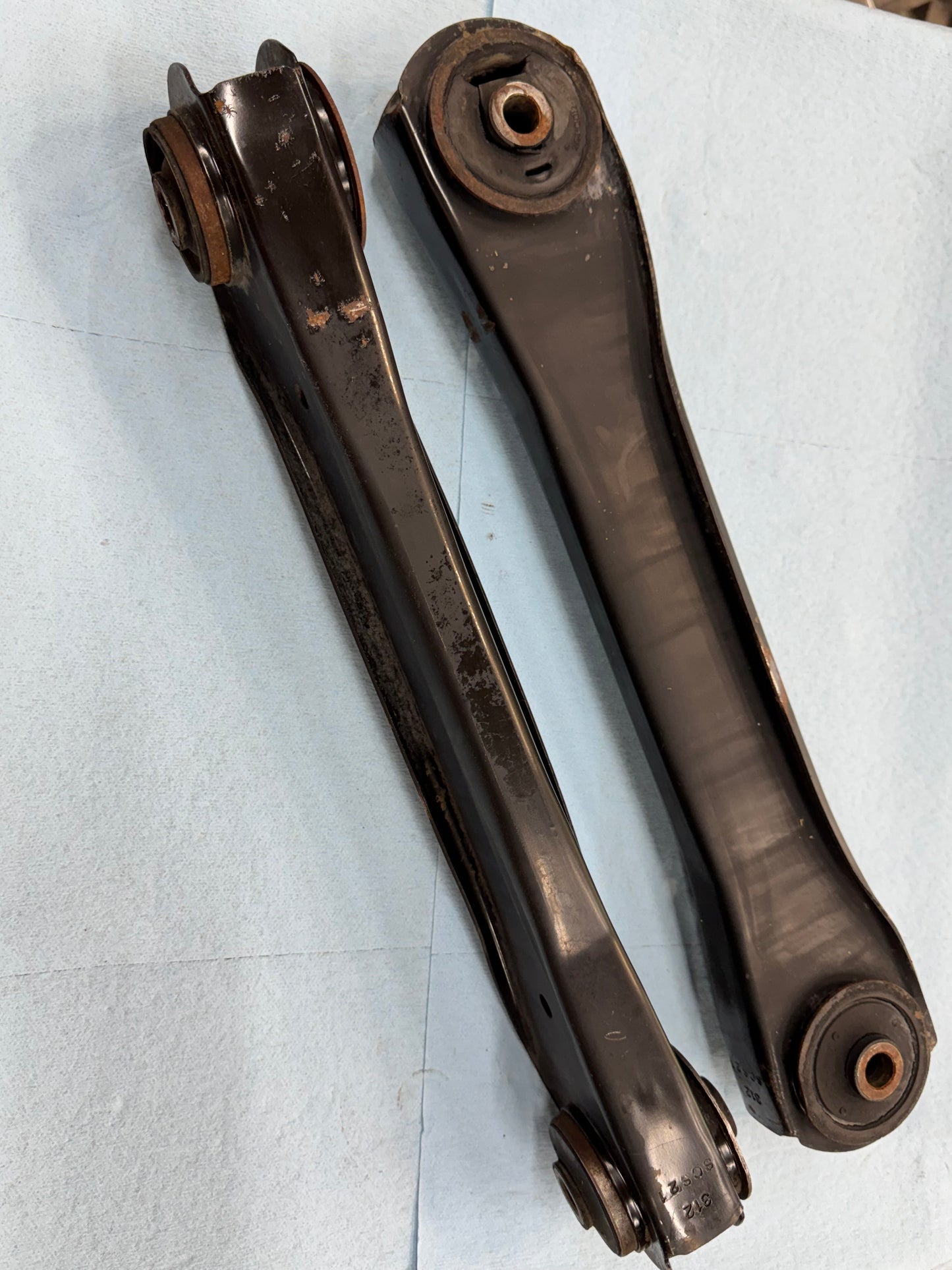 Lower Control Arms - Front - OEM - Jeep Cherokee XJ & Grand Cherokee ZJ