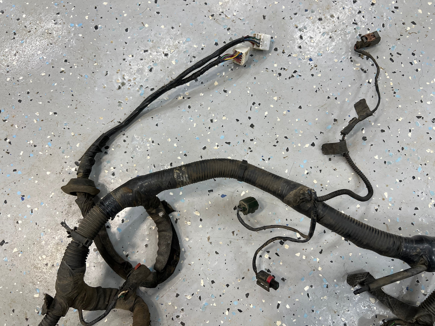 Under Hood TO In Cab Wiring Harness - Jeep Cherokee XJ - 2000-2001 - NON ABS