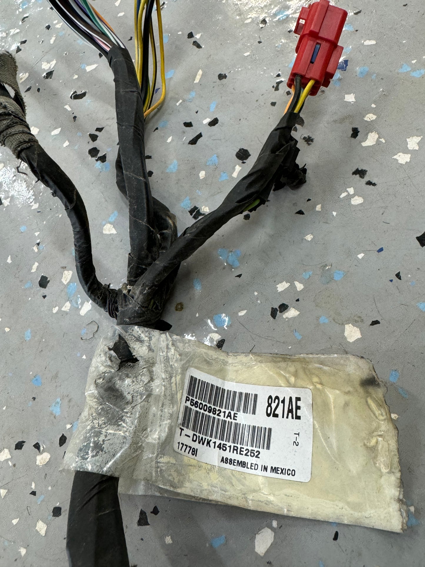 Liftgate Parts & Accessories  Latch-Lock-Handle-Wiring  97-01 Jeep Cherokee XJ