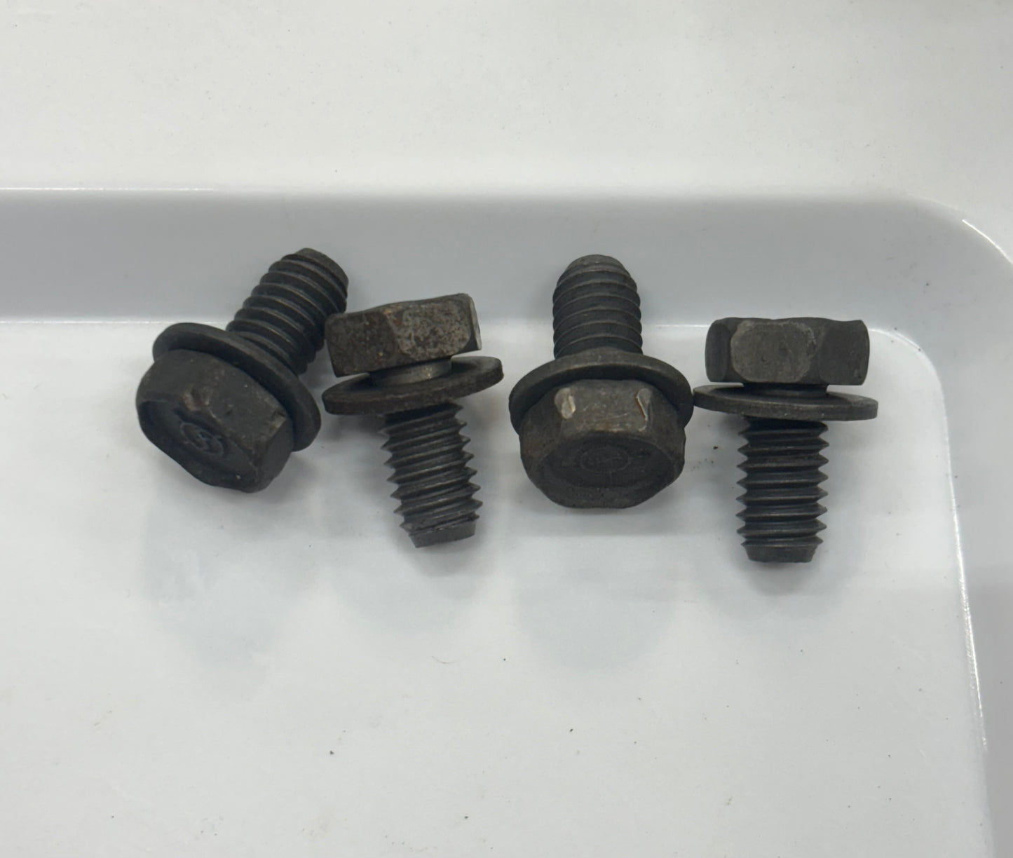 Jeep 4.0/2.5 Water Pump Pulley Bolts, Studs & Nuts. *ALL YEARS & MODELS*
