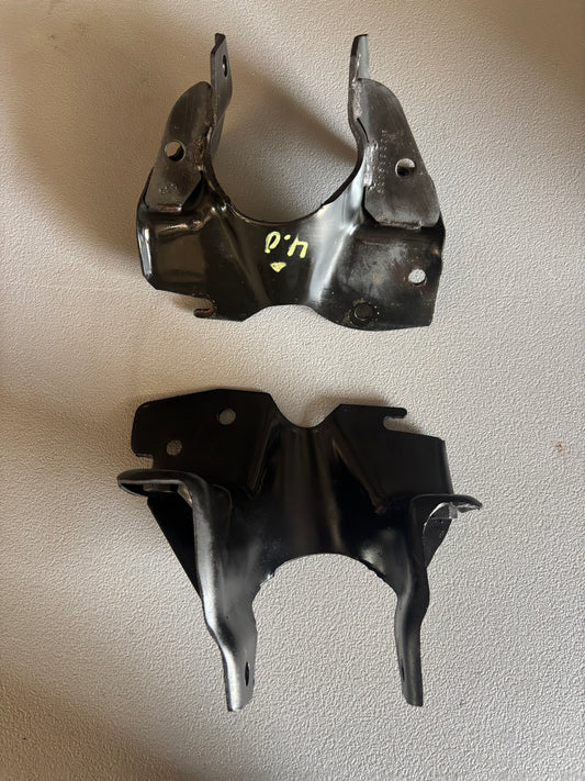 Engine to Body Metal Mounts. 99-2004 Jeep Grand Cherokee