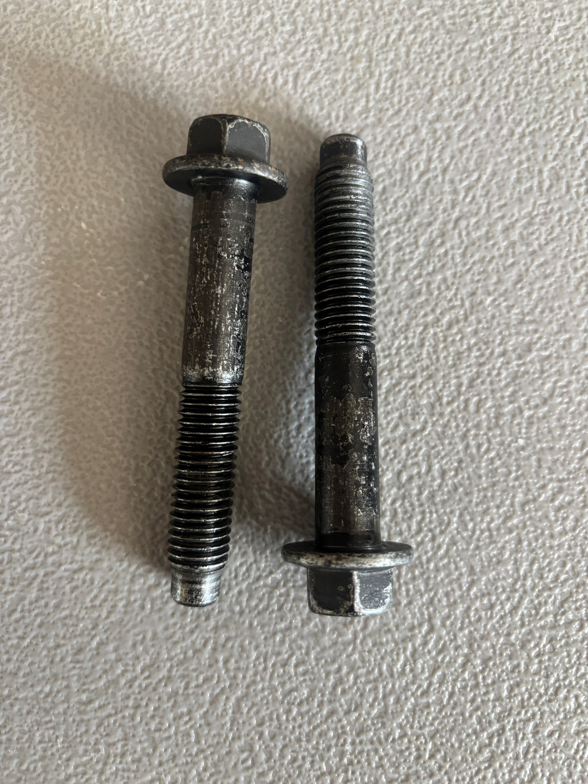 The Plow Upper & Lower Rear Shock Bolt Kit – Class 10.9 Metric – Fits 1997-2006 Jeep Wrangler TJ