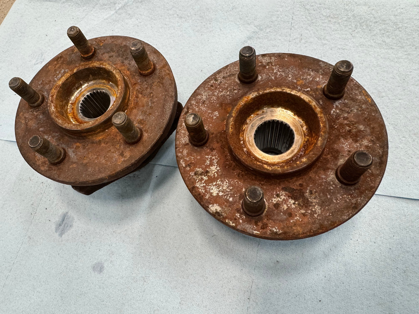 Front Hub Bearing - USED - 1999-2004 - Jeep Grand Cherokee WJ