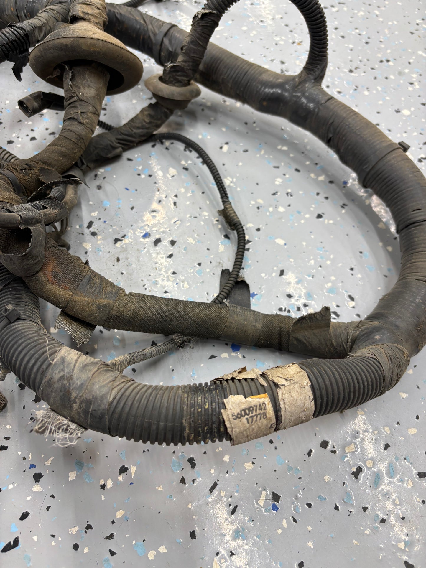 Under Hood TO In Cab Wiring Harness - Jeep Cherokee XJ - 2000-2001 - NON ABS