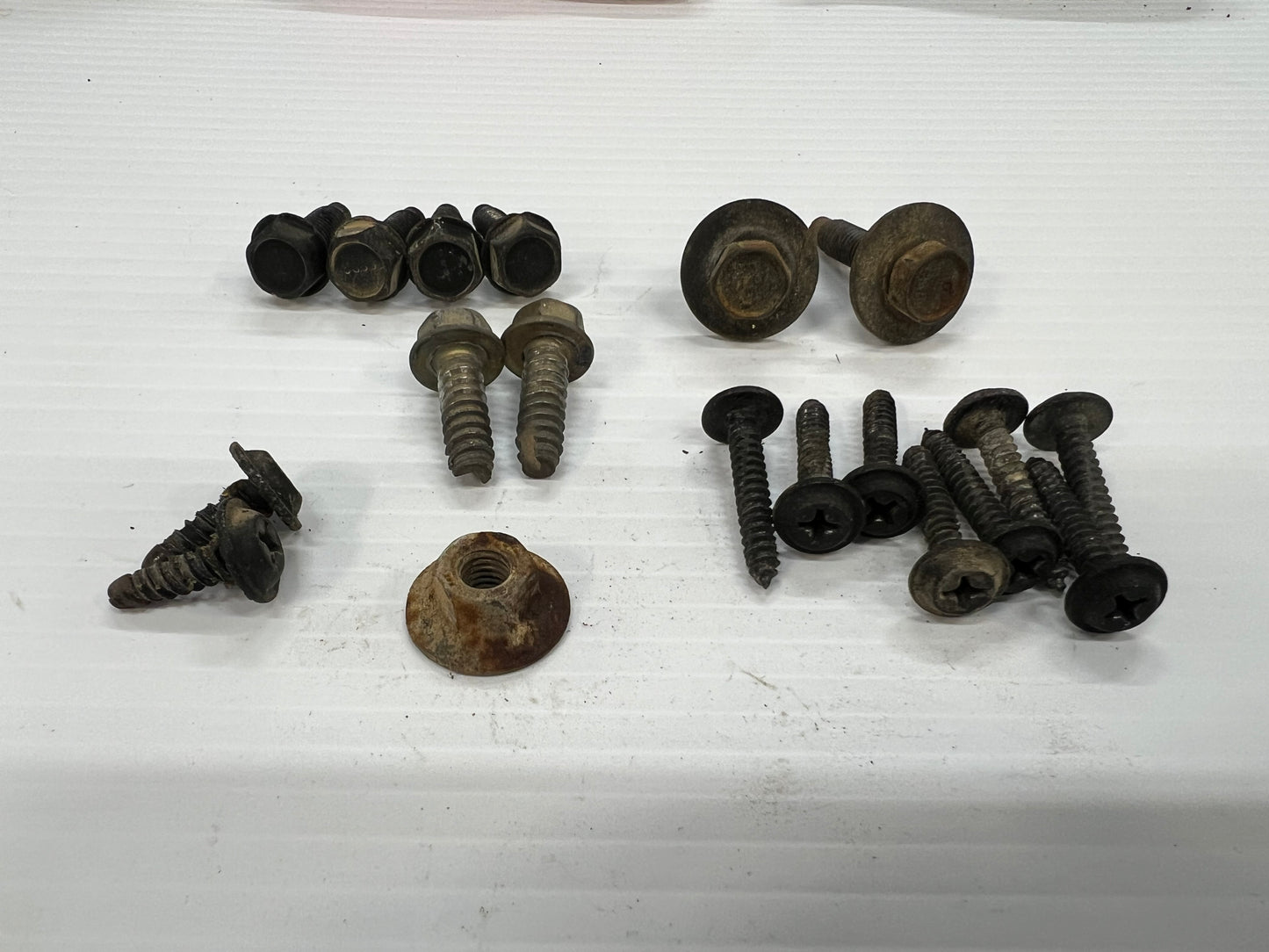 Liftgate Parts & Accessories  Latch-Lock-Handle-Wiring  97-01 Jeep Cherokee XJ