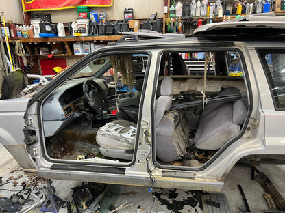 Upper Door Gasket Body-Door - Jeep Grand Cherokee WJ & ZJ