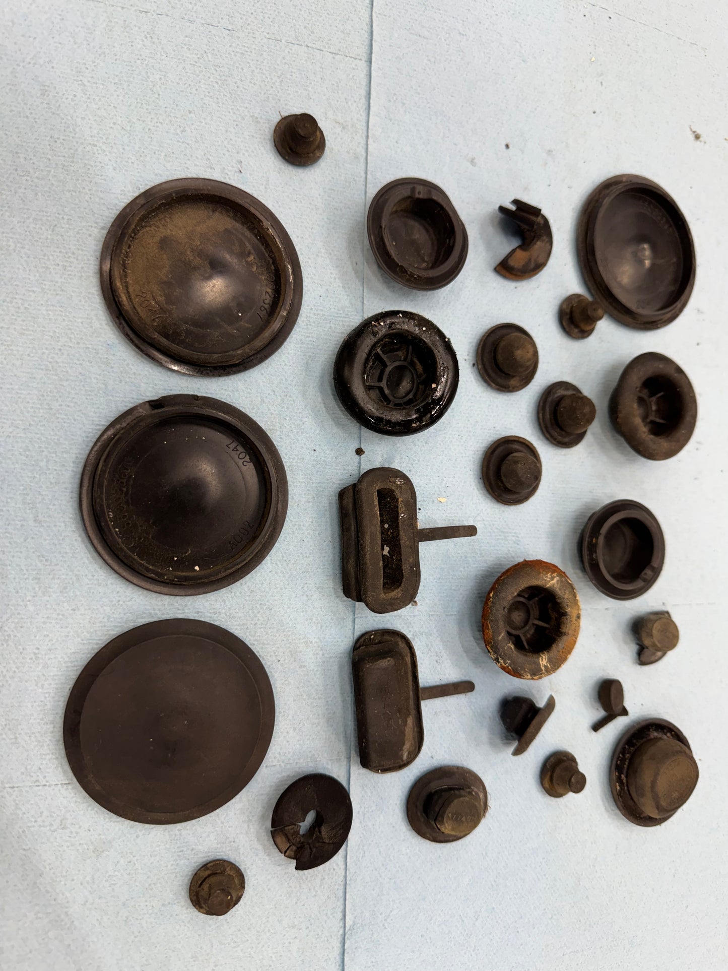 Covers - Plugs - Rubber Grommets - 1997-2001 Jeep Cherokee XJ