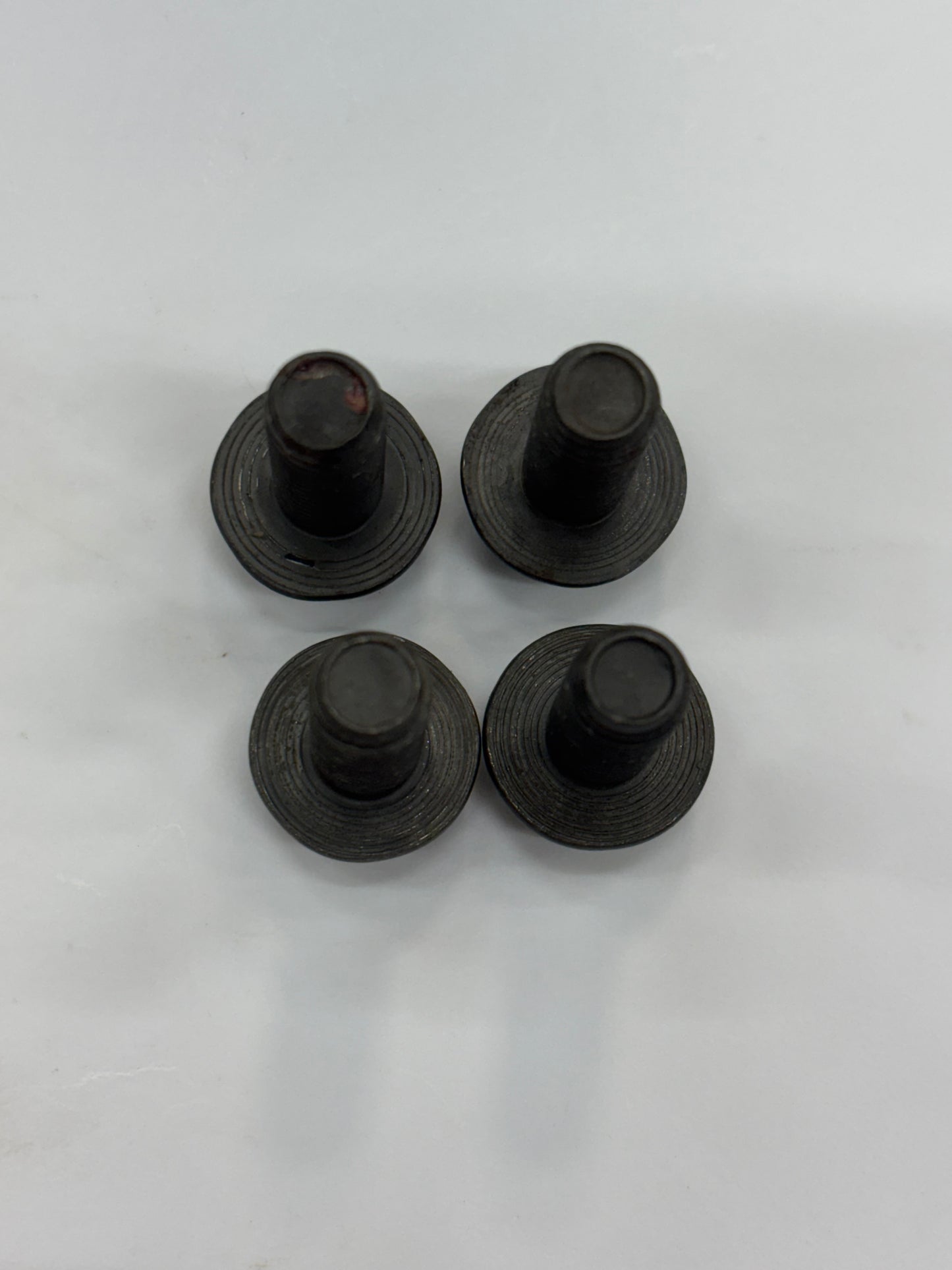 Jeep Newer Style 4.0 Engine Mount Bolts  99/2000-2006 Coil Pack Engine