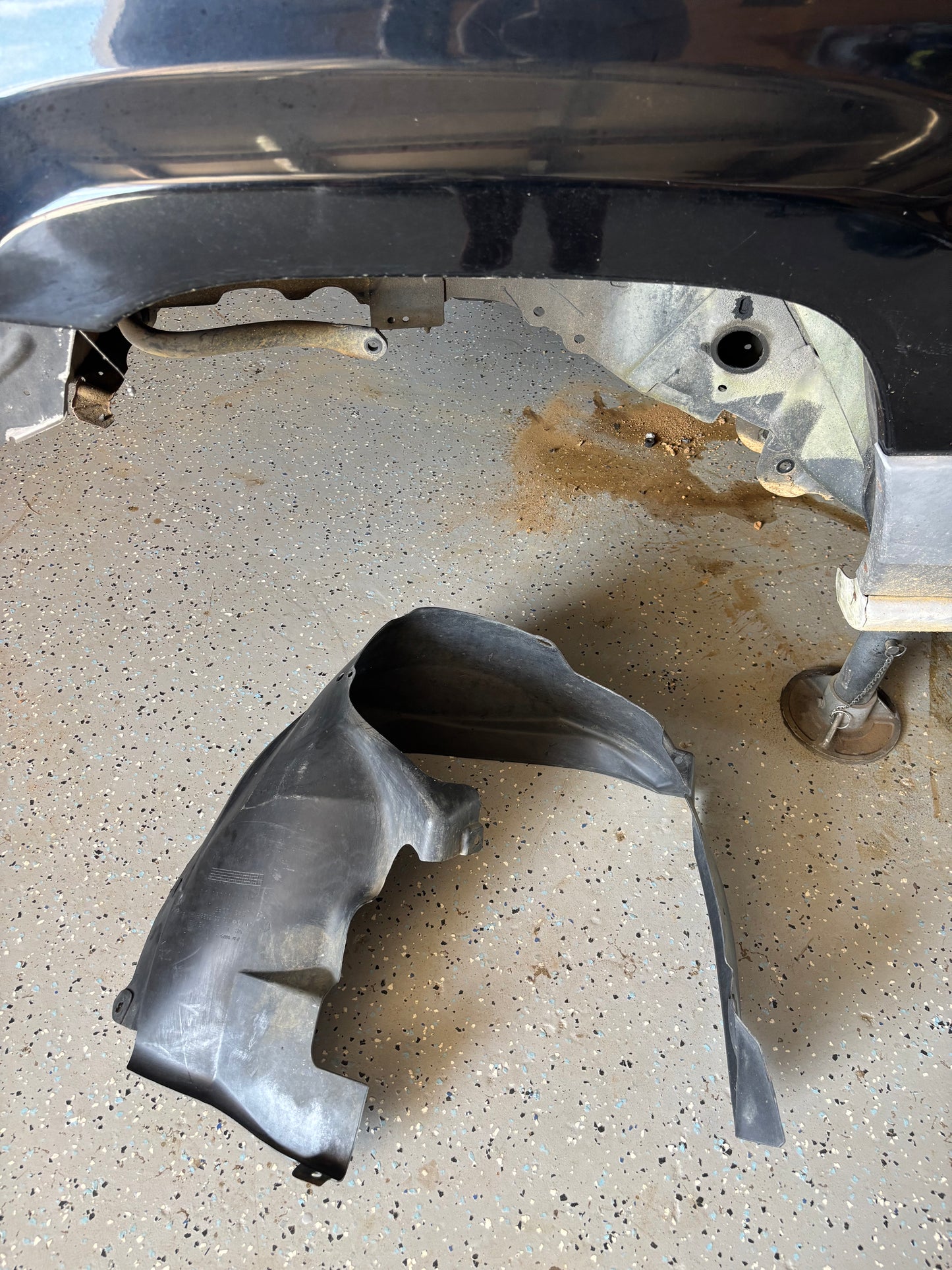 Fender Inner Liners/ Splash Shield. Both Sides. 99-2004 Jeep Grand Cherokee 55136228 55136229