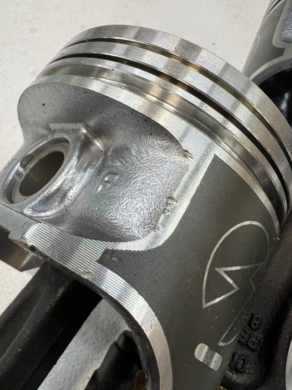 Scratch & Dent 4.0 Pistons & Rods - New Pistons on Rods With Rings